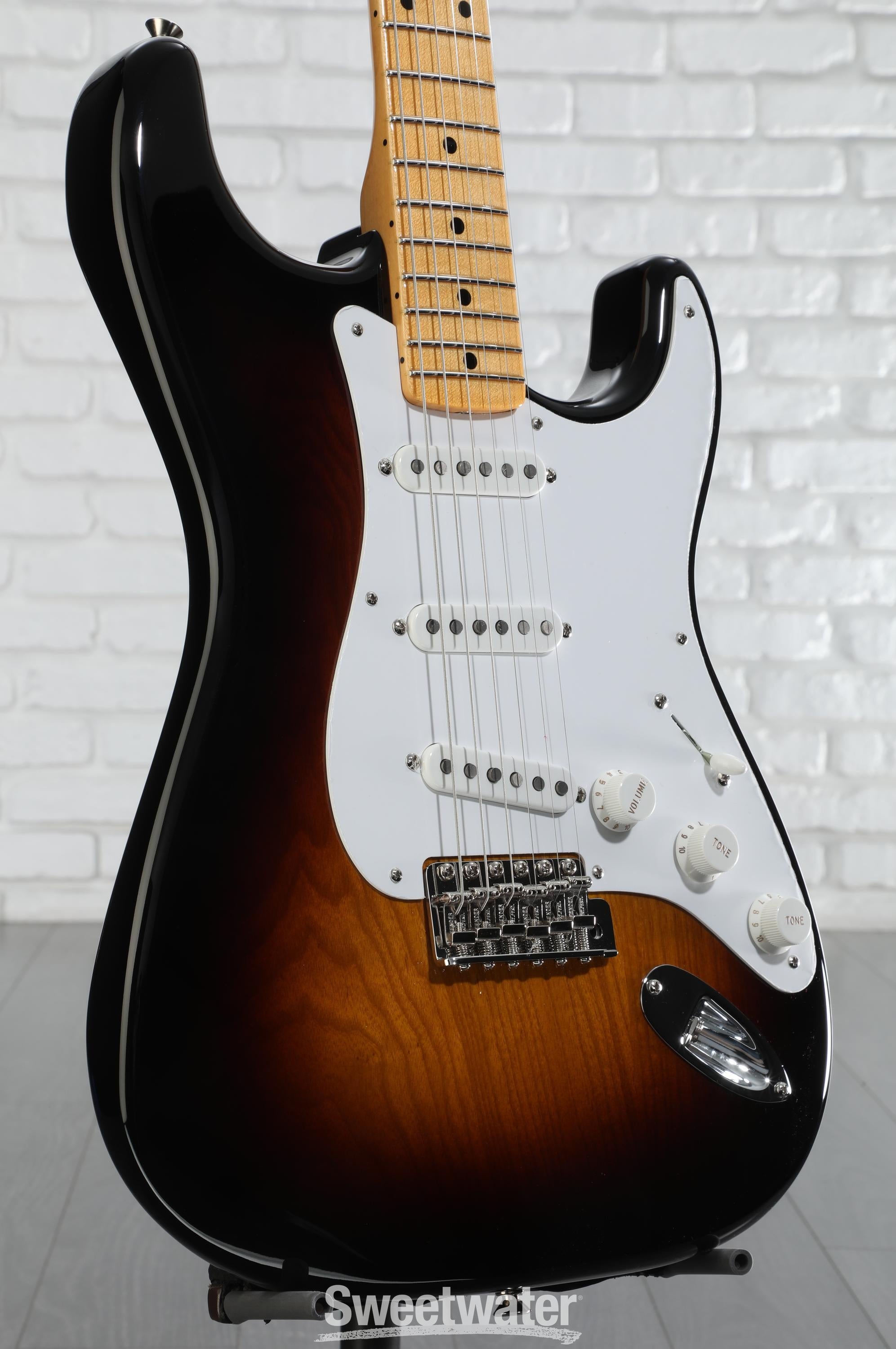 Electric Guitars - Sweetwater