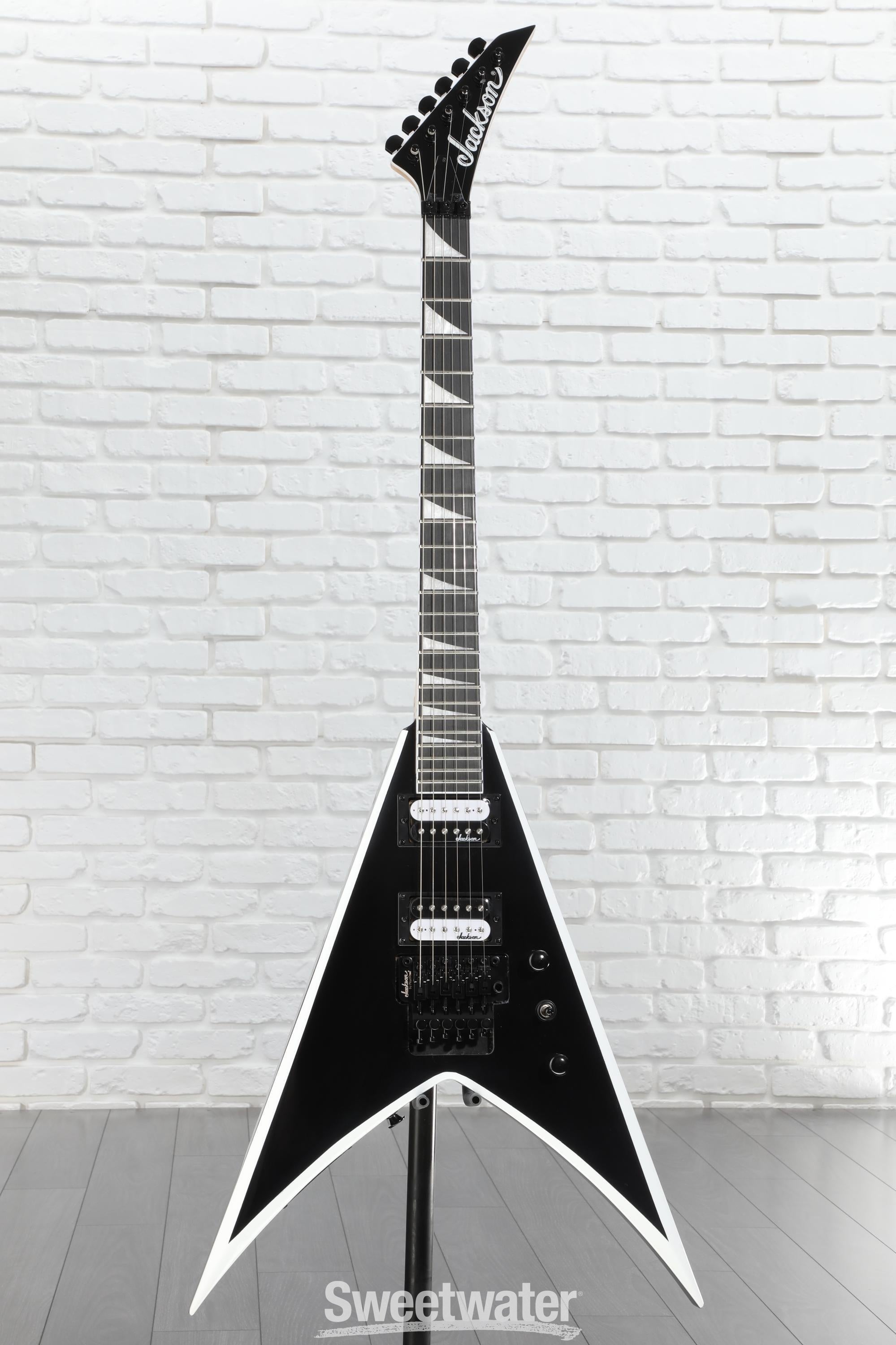 Jackson JS Series King V JS32 - Black with White Bevels