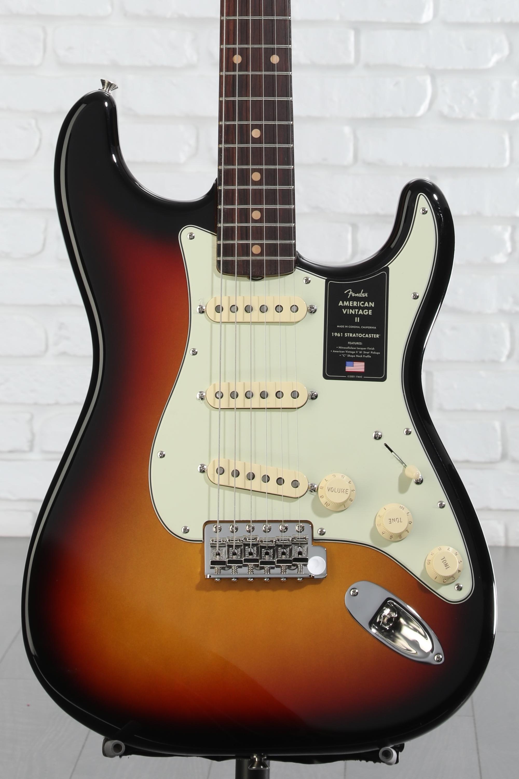 ギター fender USA Stratocaster American Vintage Fender American Vintage II 1961 Stratocaster Electric Guitar