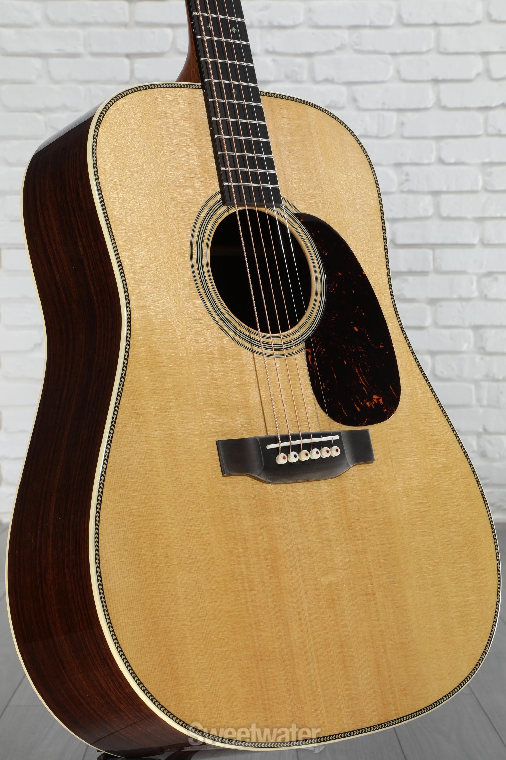 マーチン　HD-28 HD-28 ACOUSTIC GUITAR | Tom Lee Music