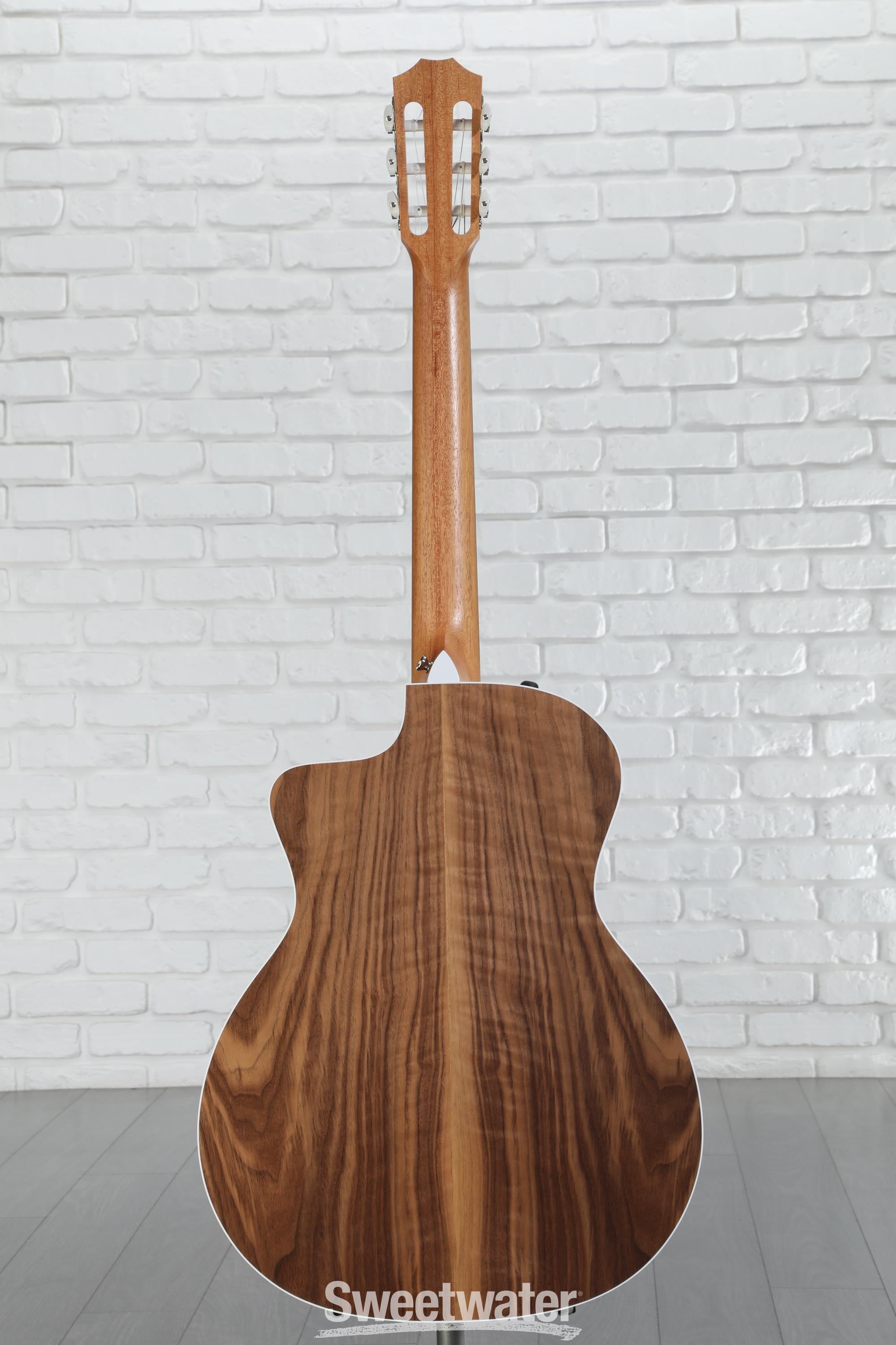 Taylor 214ce Nylon-string Acoustic-electric Guitar - Natural