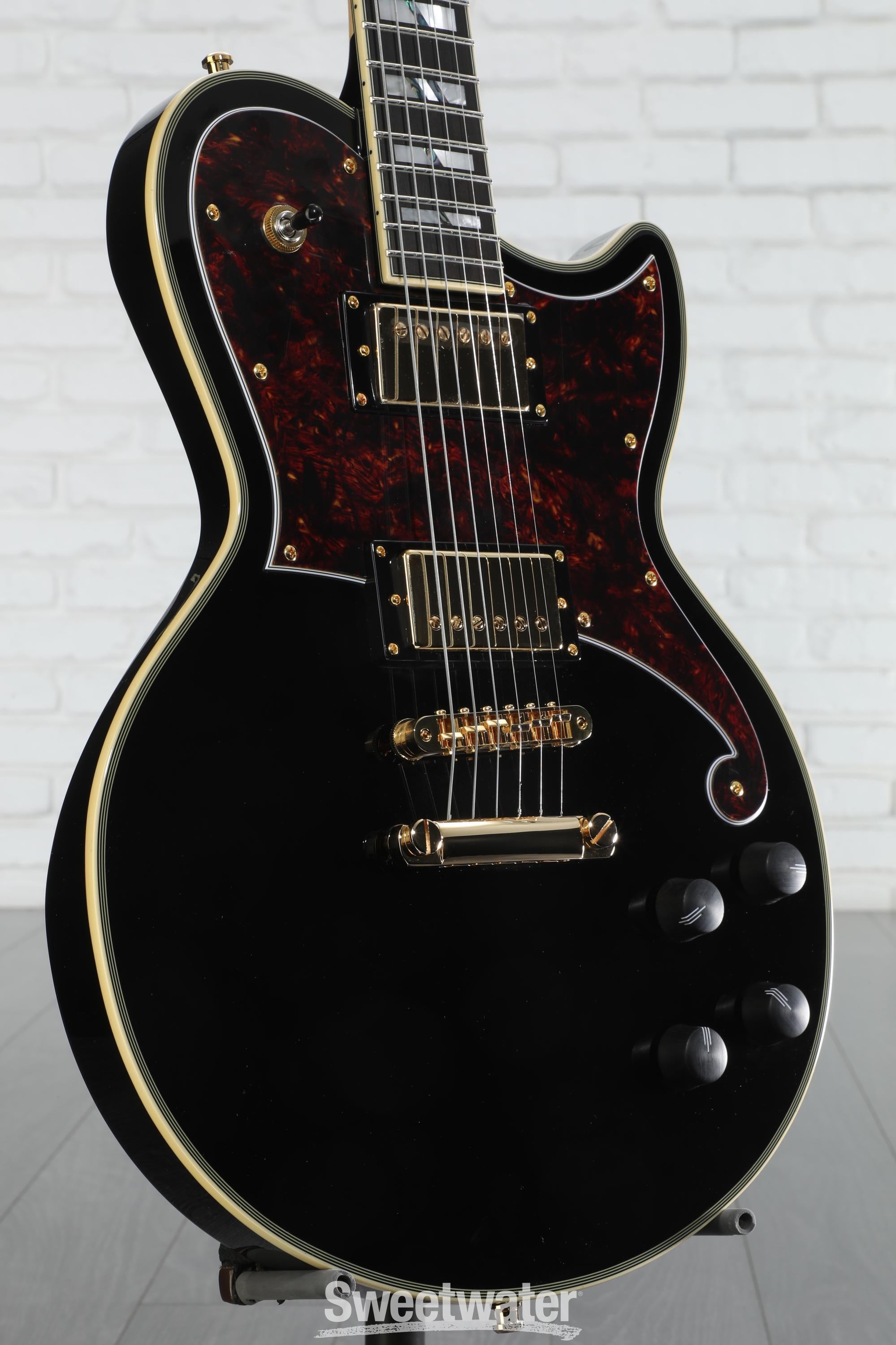ゆうたろう　D'Angelico Deluxe Atlantic Deluxe Atlantic - D'Angelico Guitars