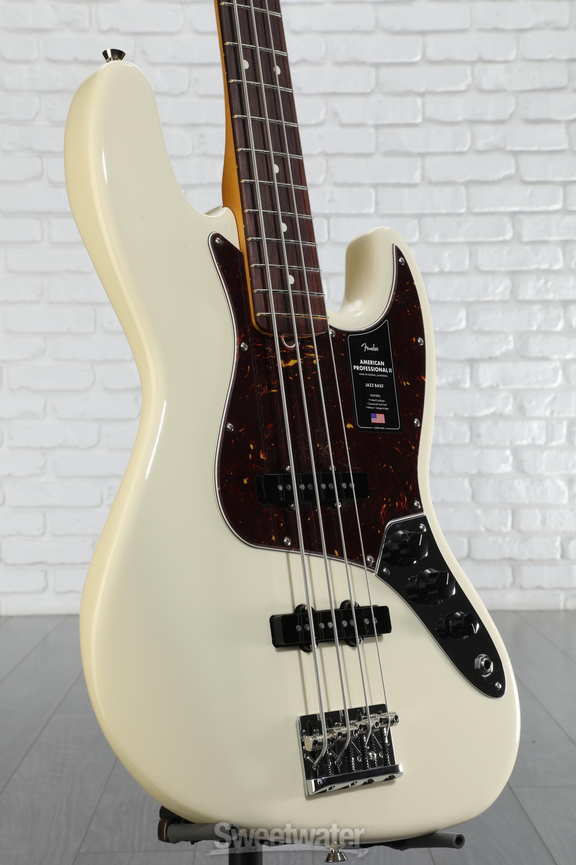 Amazon.com: Fender American Professional II Jazz Bass