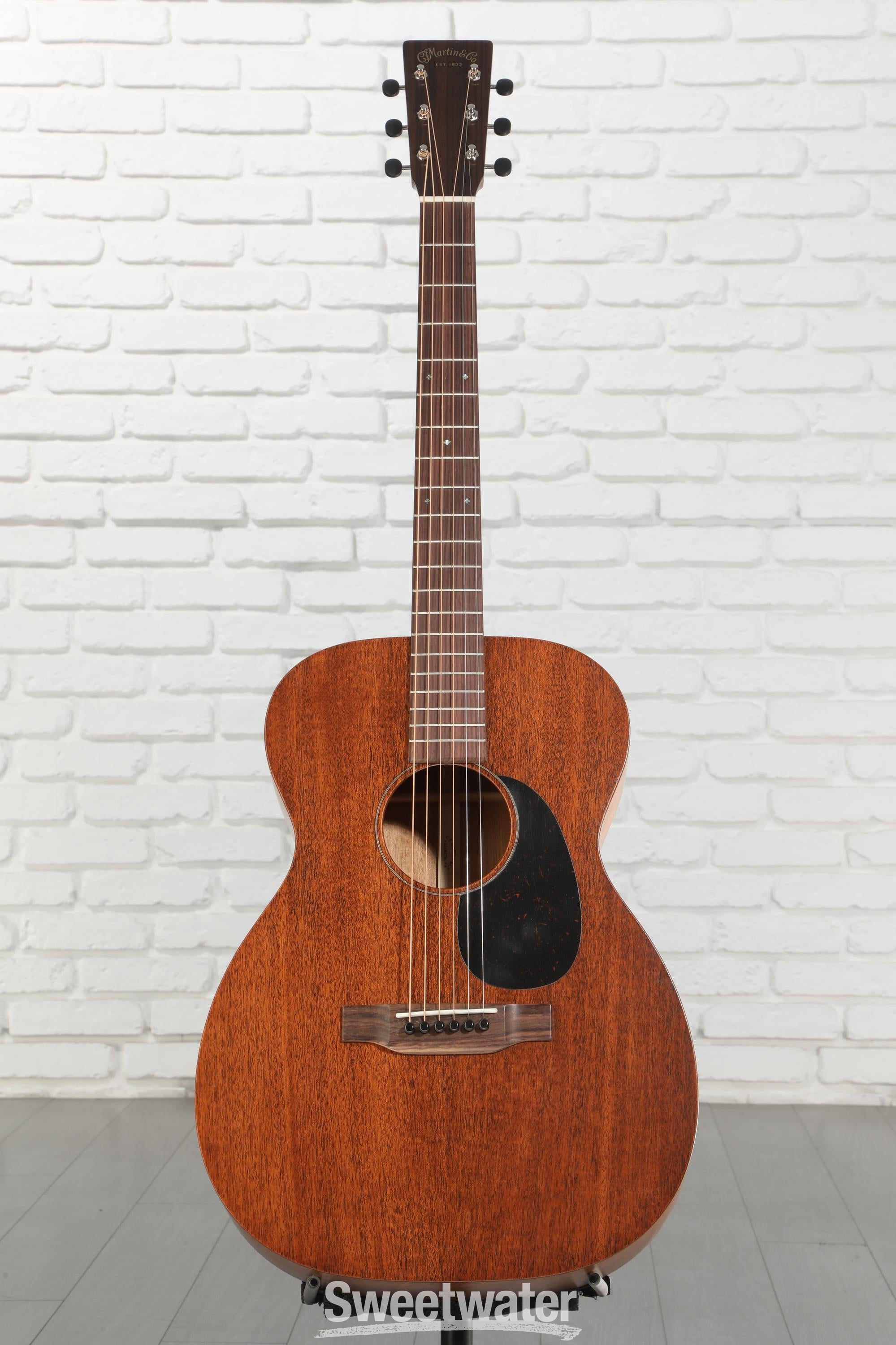 Martin アコースティックギター 00-15M Natural Martin 00-15M Acoustic Guitar - Satin Natural Mahogany | Sweetwater