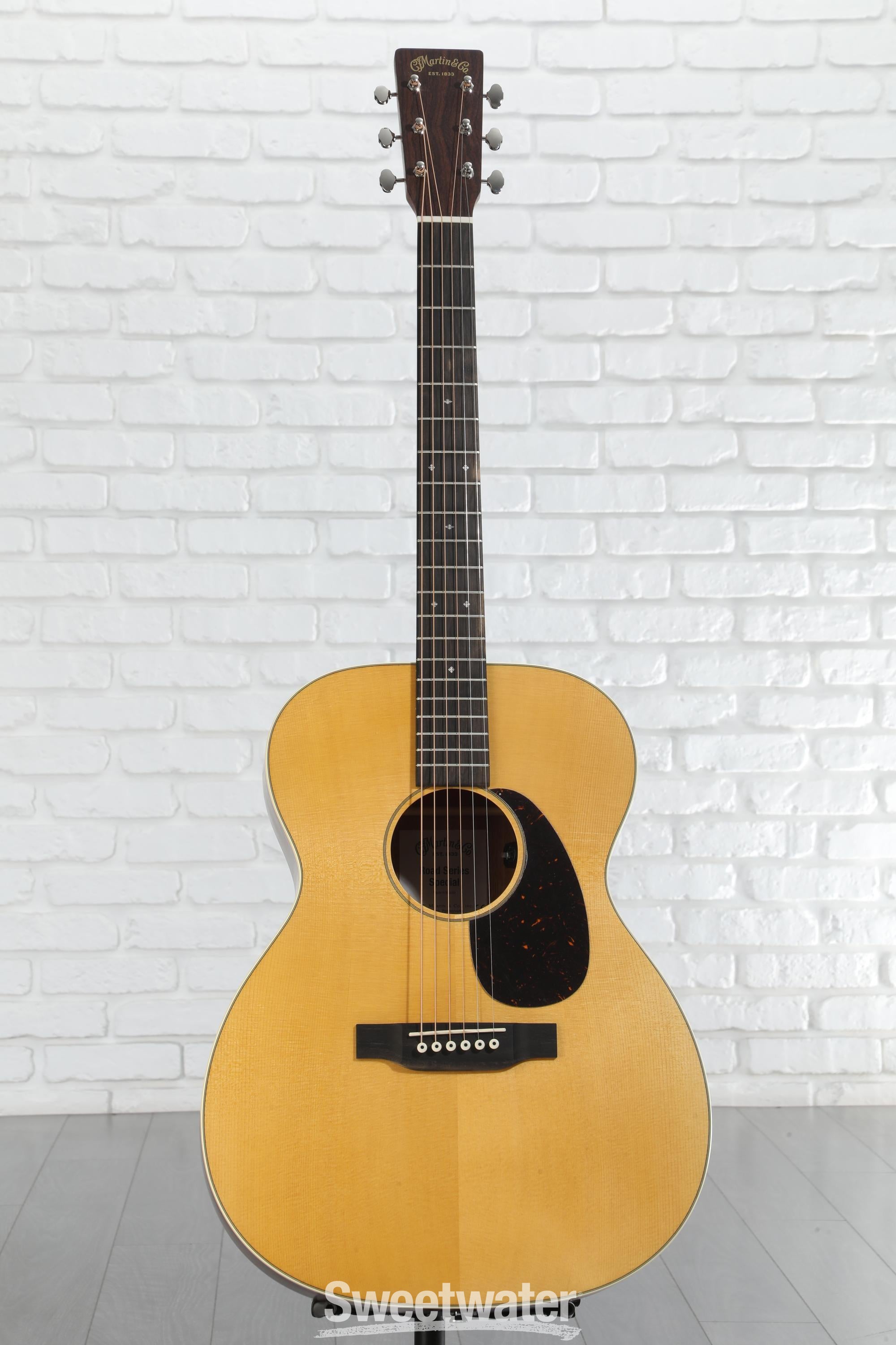 Martin Sweetwater Select Vintage Inspired Road Series OM-10E