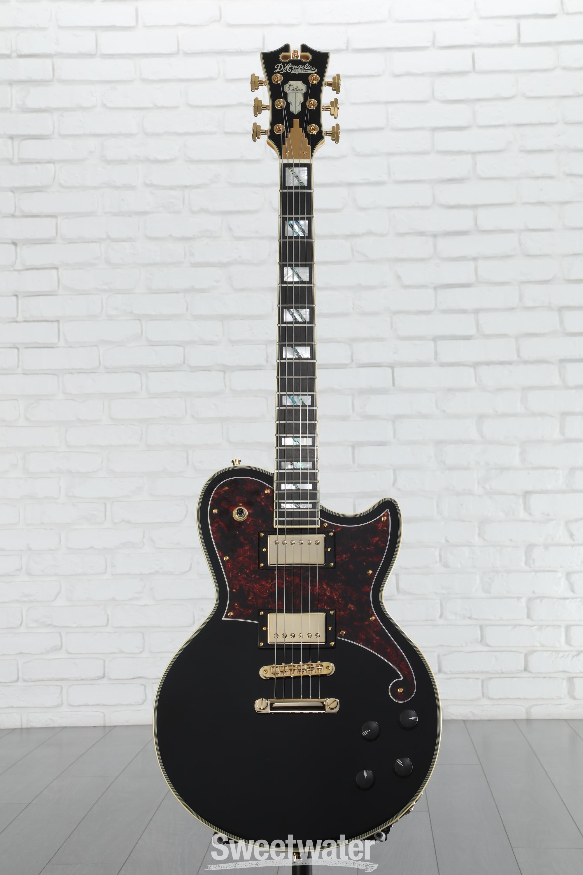D'Angelico Deluxe Atlantic Electric Guitar - Solid Black