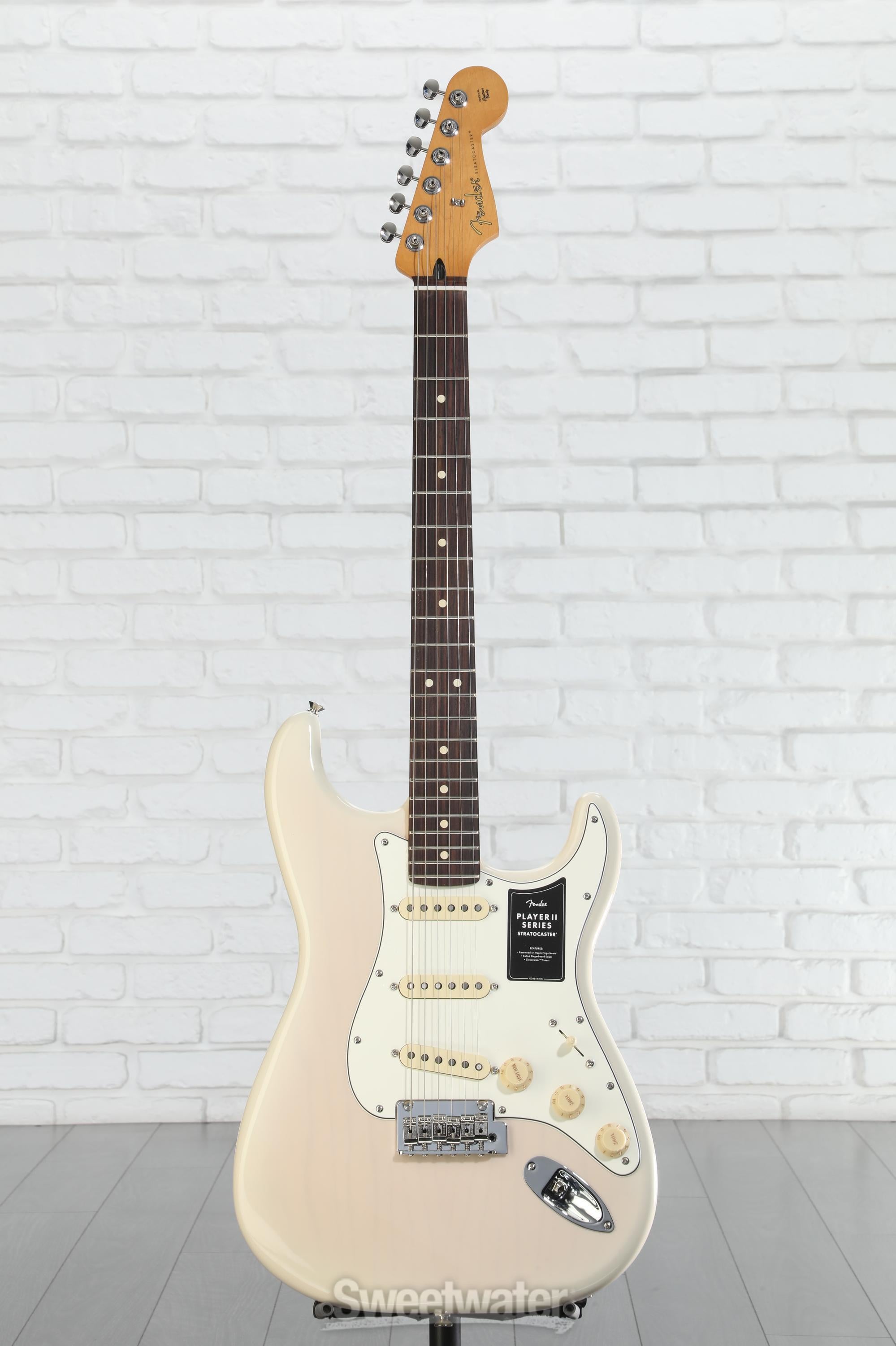 Fender PlayerⅡ Stratocaster White Bronde Fender Player II Stratocaster Electric Guitar - White Blonde