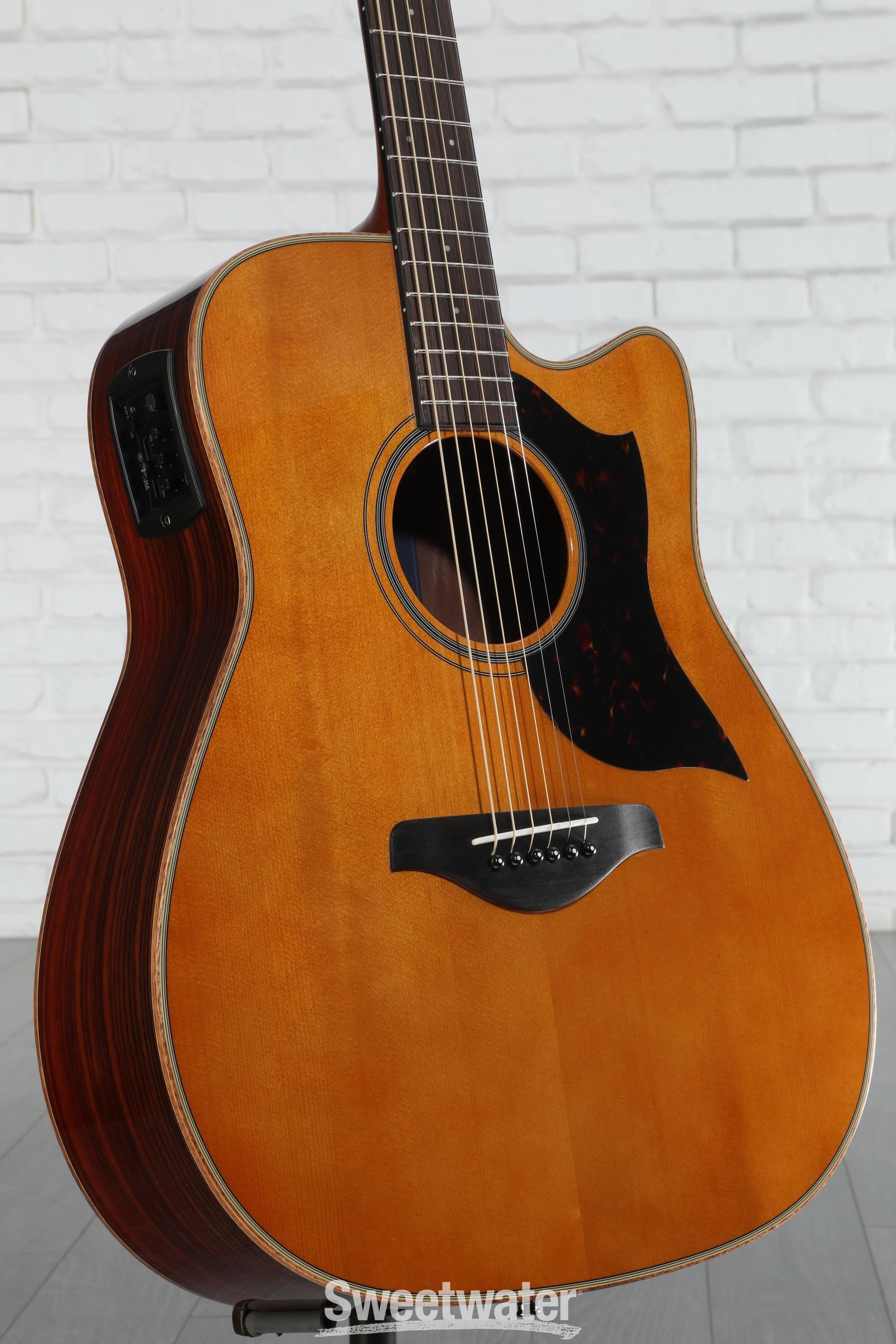 YAMAHA エレアコ＜A1R Natural トラッドウェスタンカッタウェイ＞ YAMAHA】大人気のトランス・アコースティック・ギターに、カッタ