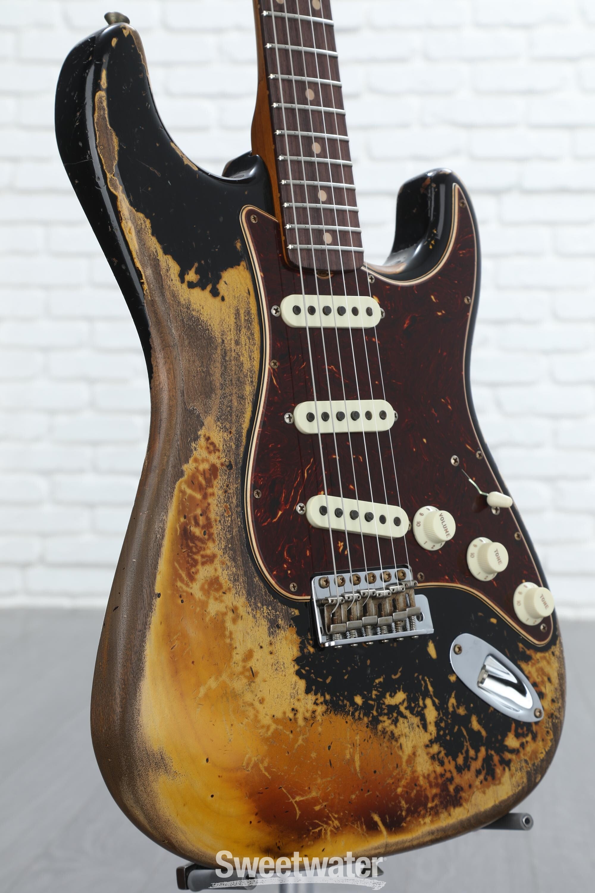 Super heavy relic deals stratocaster