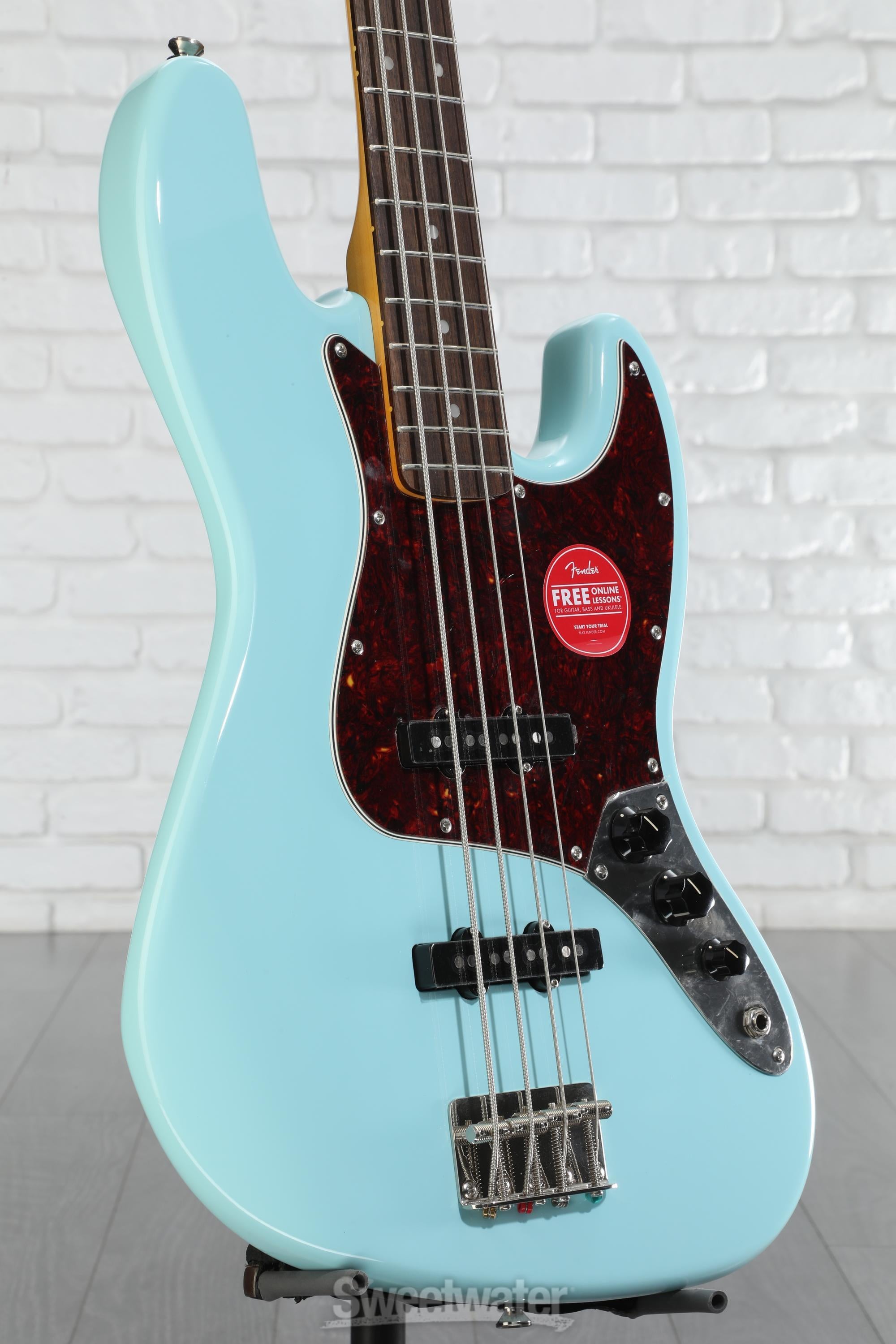 スクワイヤー 60's Classic Vibe JAZZ BASS VWH Squier Classic Vibe '60s Jazz Bass - Daphne Blue | Sweetwater