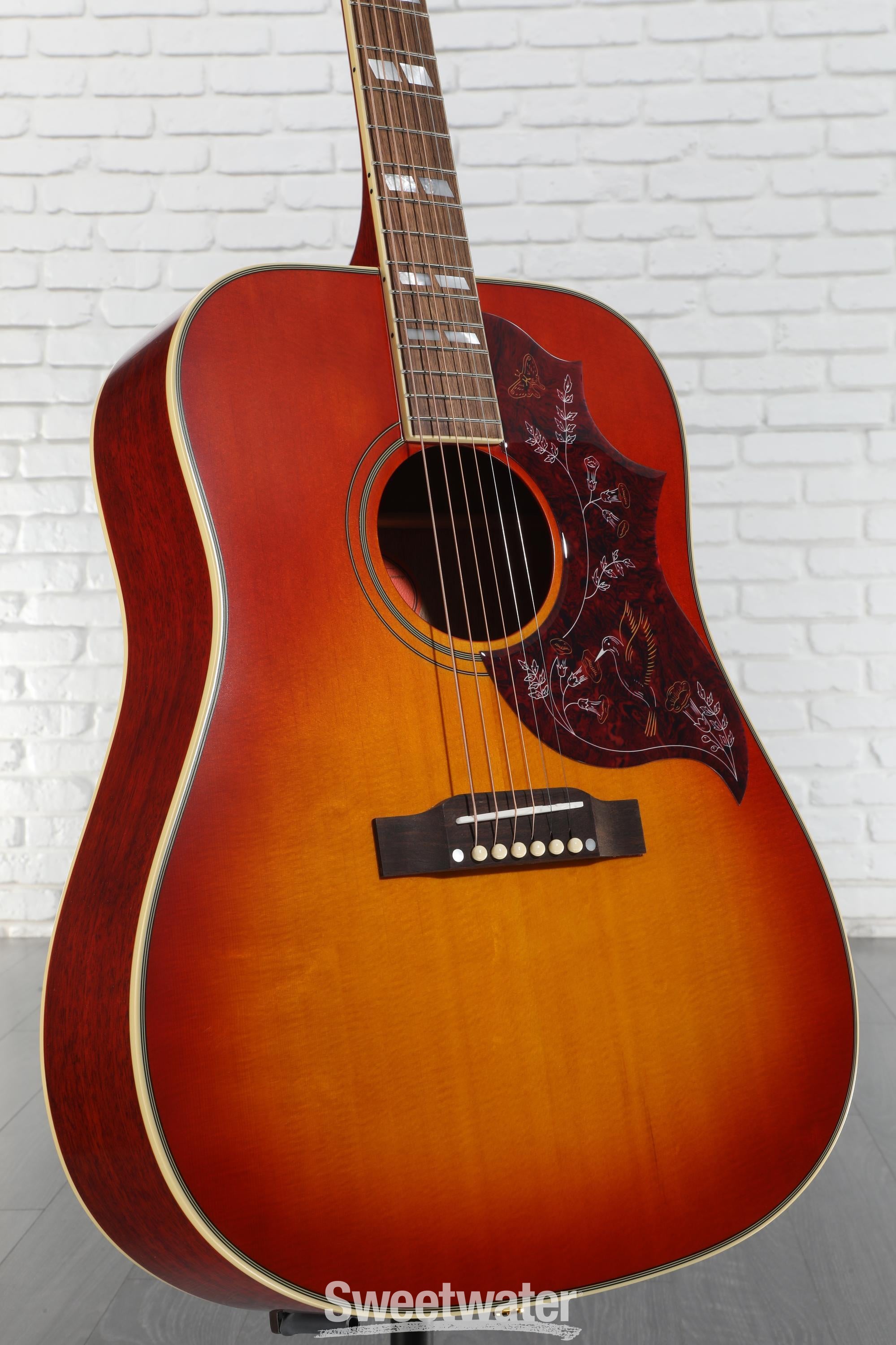 ギター Epiphone Hummingbird Inspired by Gibson Epiphone Hummingbird Acoustic Guitar - Aged Cherry Sunburst