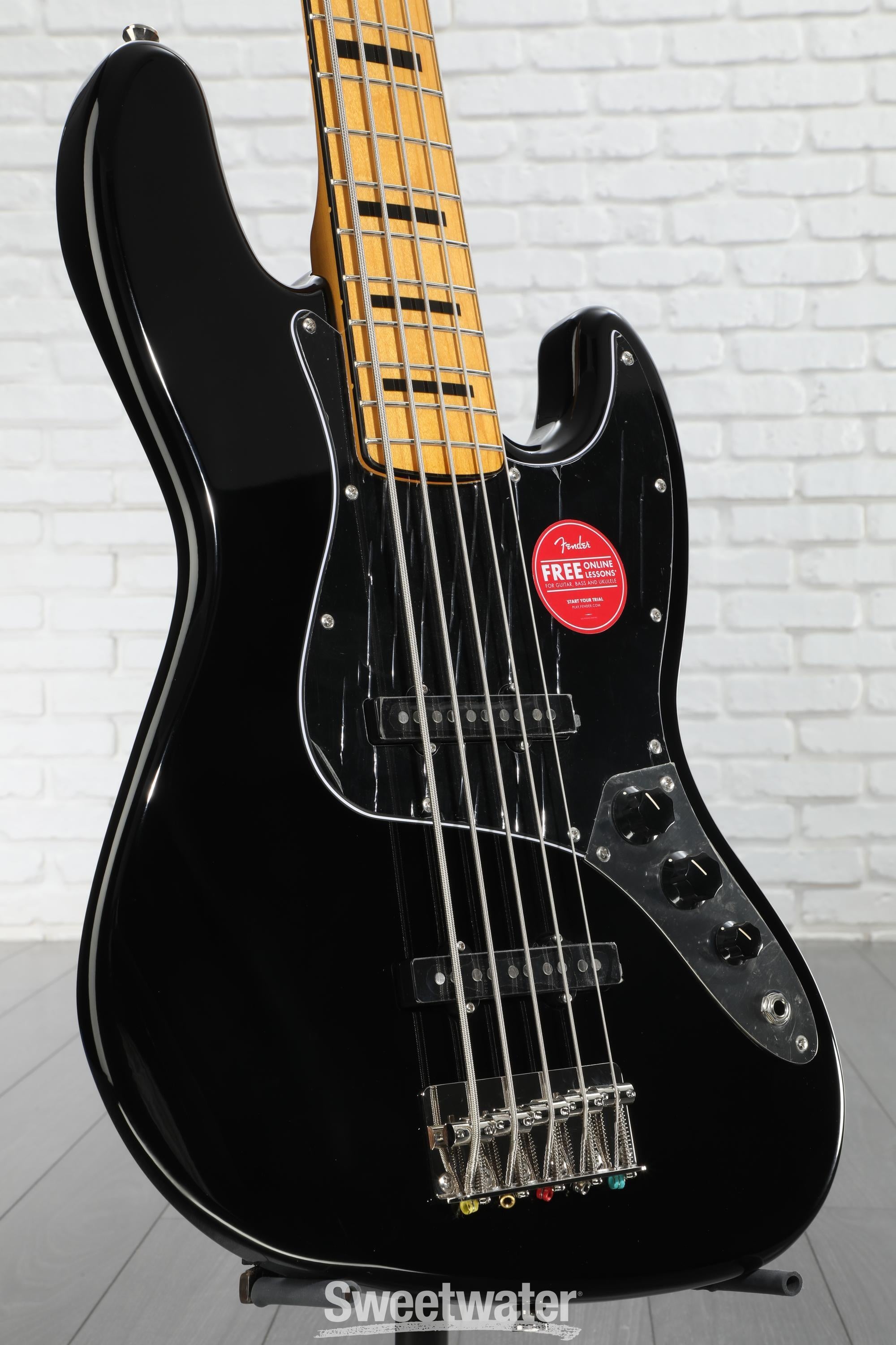 Squier Classic Vibe '70s Jazz Bass V - Black with Maple