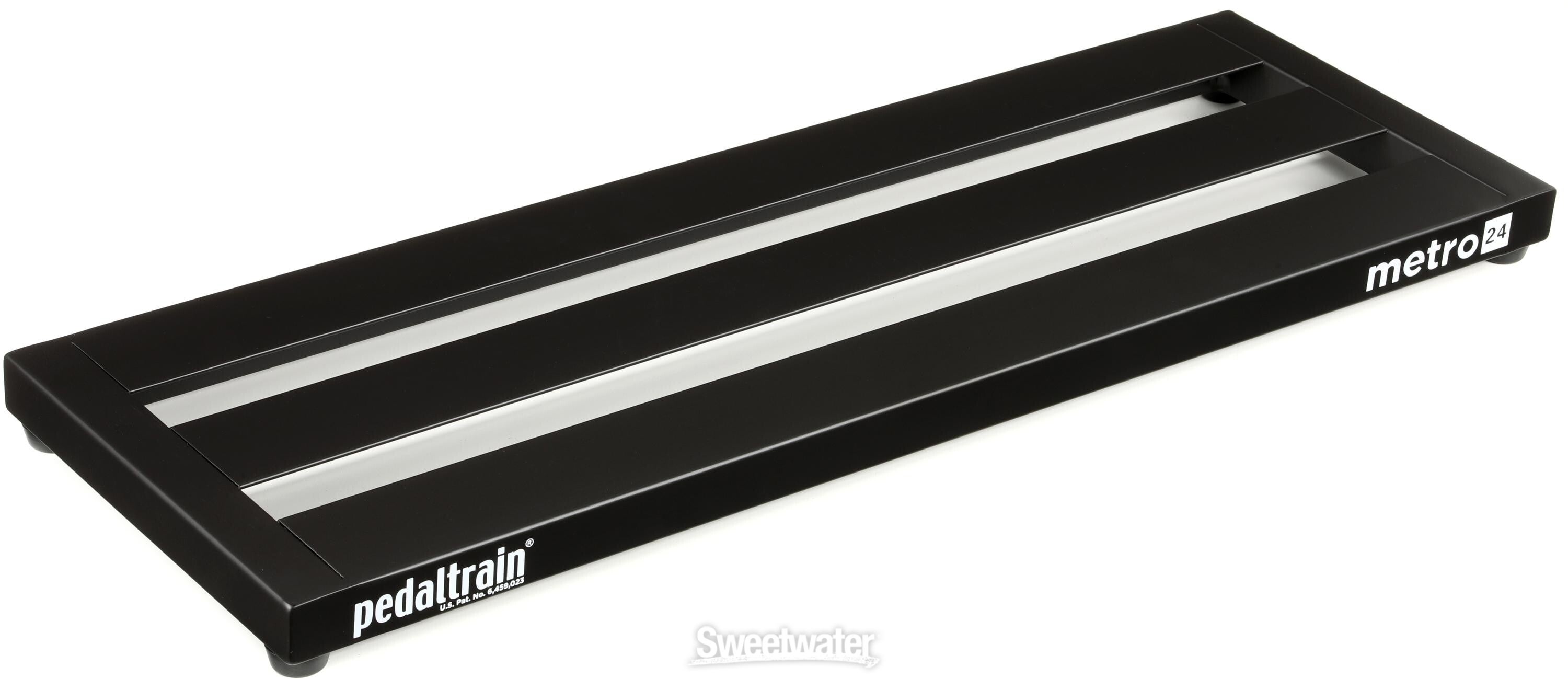 Pedaltrain Metro 24 24-inch x 8-inch Pedalboard with Soft Case