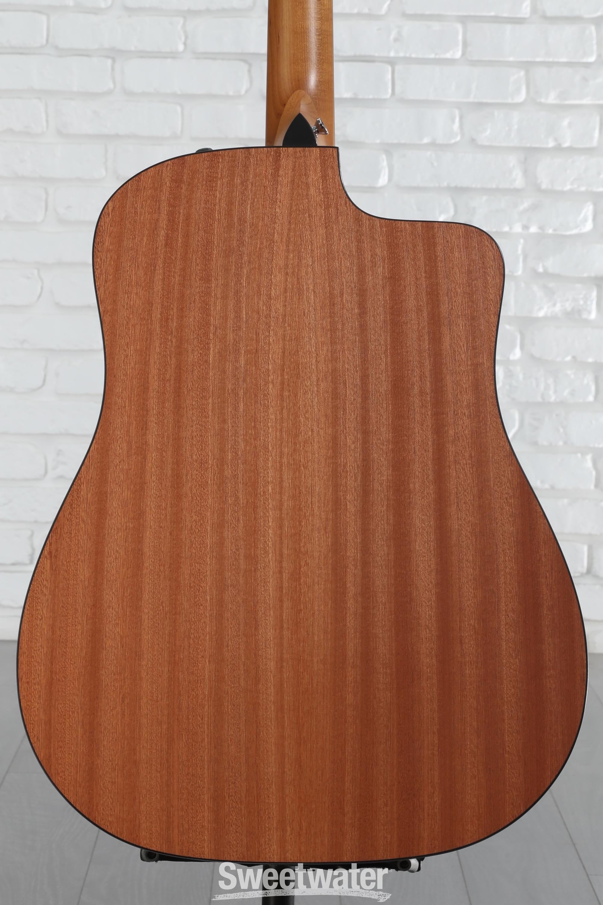 Taylor 110ce Left-handed Acoustic-electric Guitar - Natural