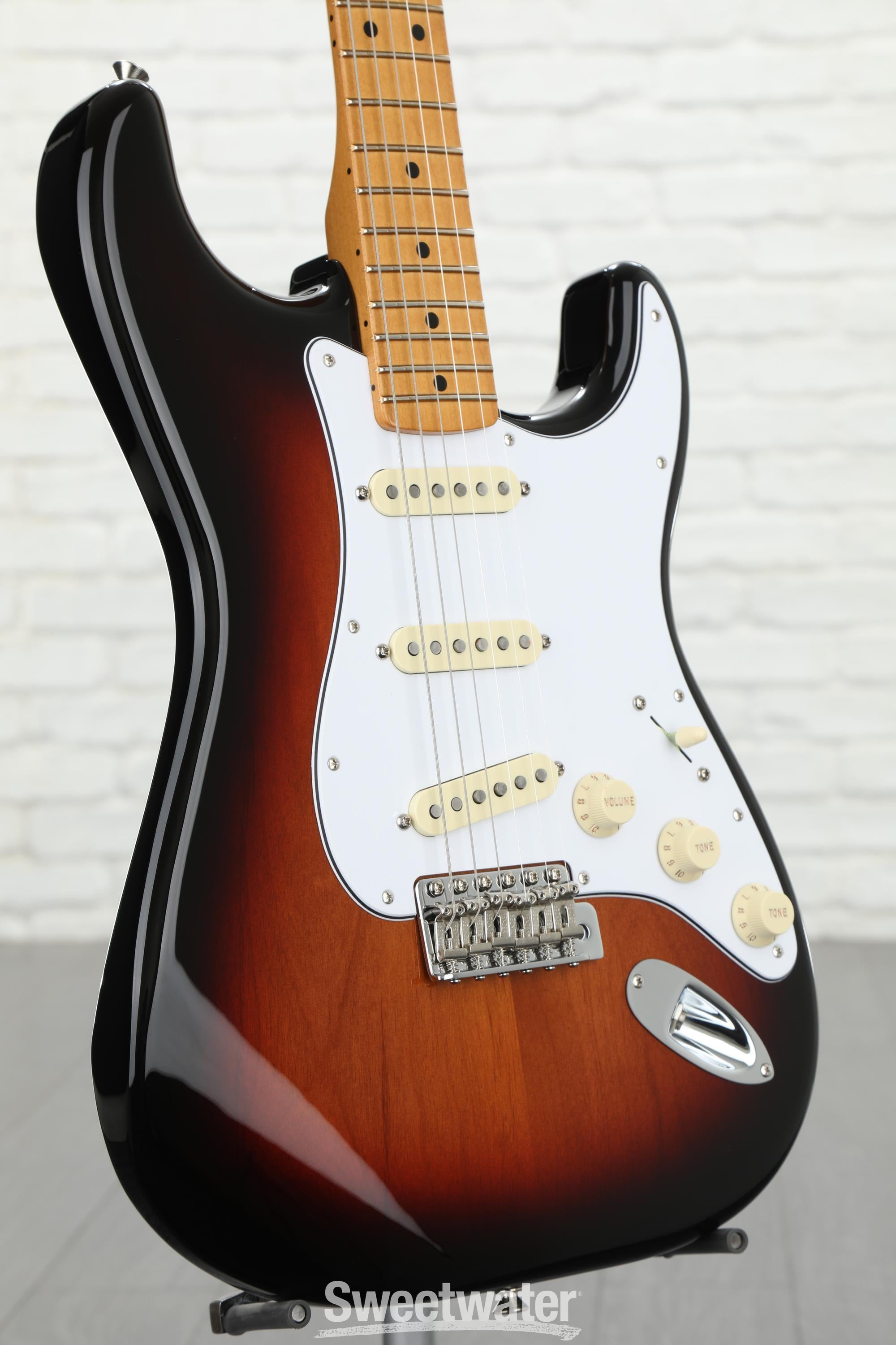 Fender Jimi Hendrix Stratocaster - 3-Tone Sunburst with Maple