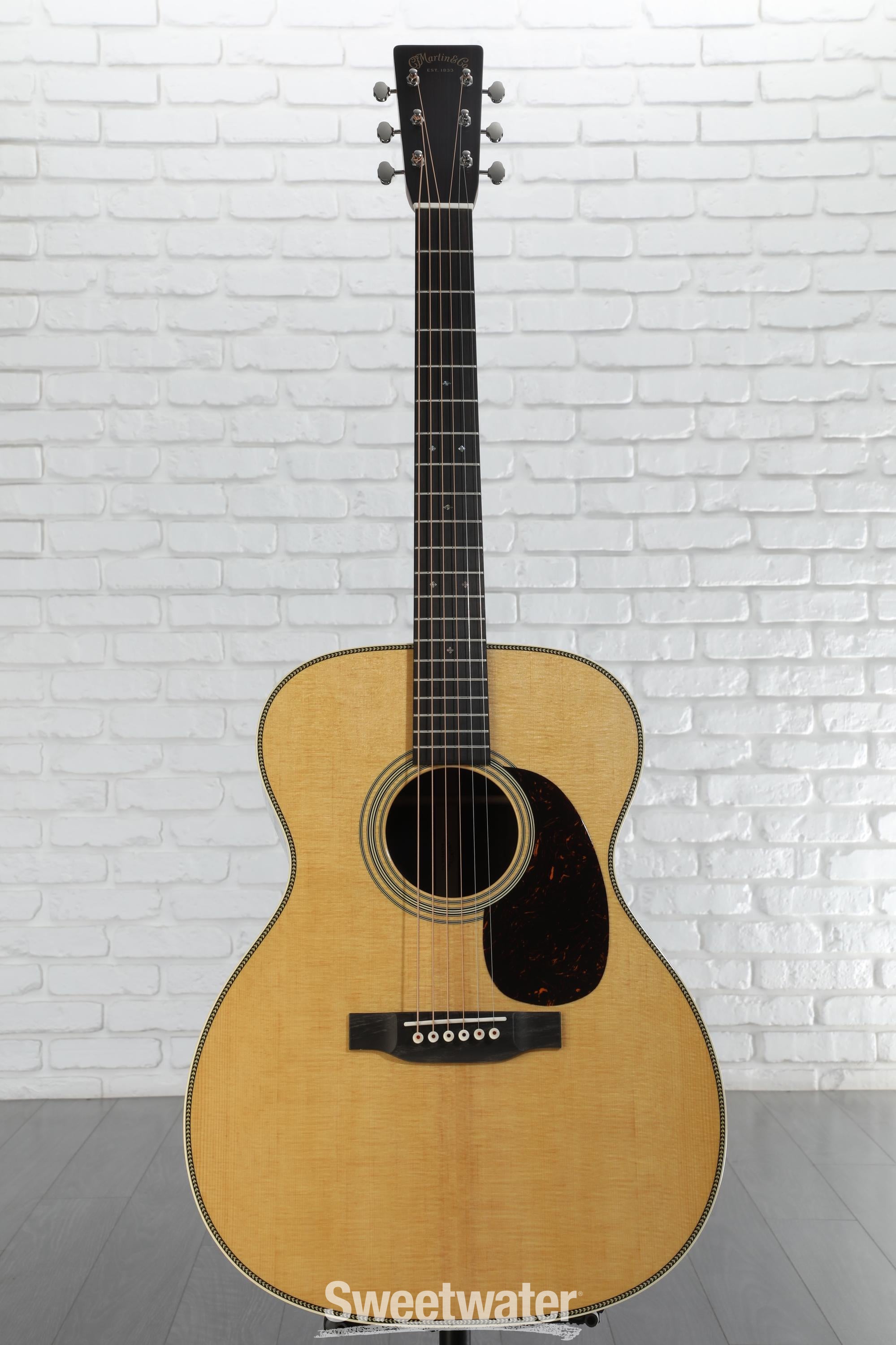 Martin 000-28 Standard Series Acoustic Guitar - Natural