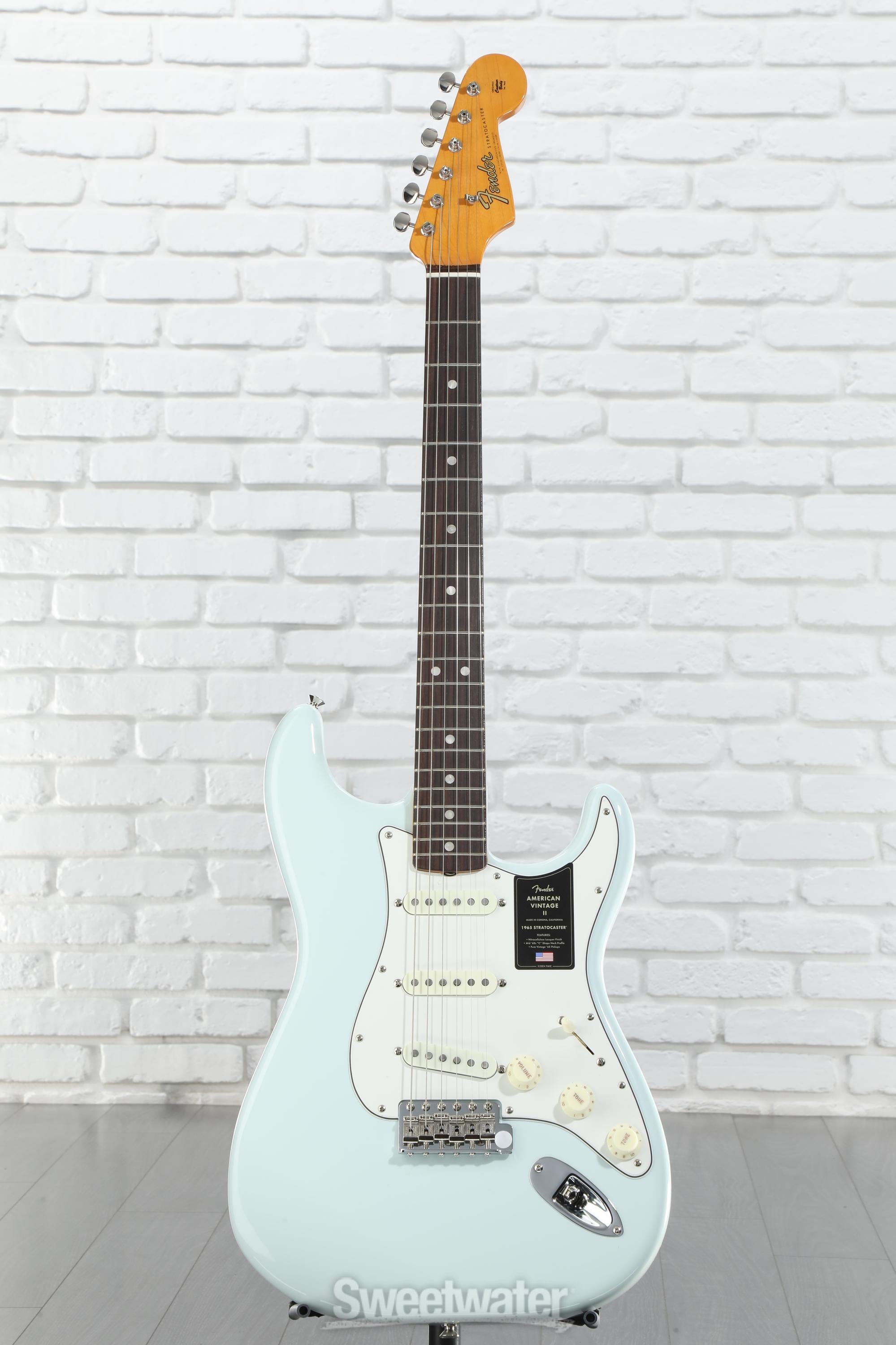 ギター Fender USA American Vintage Stratocaster American Vintage II 1965 Stratocaster® – Fender