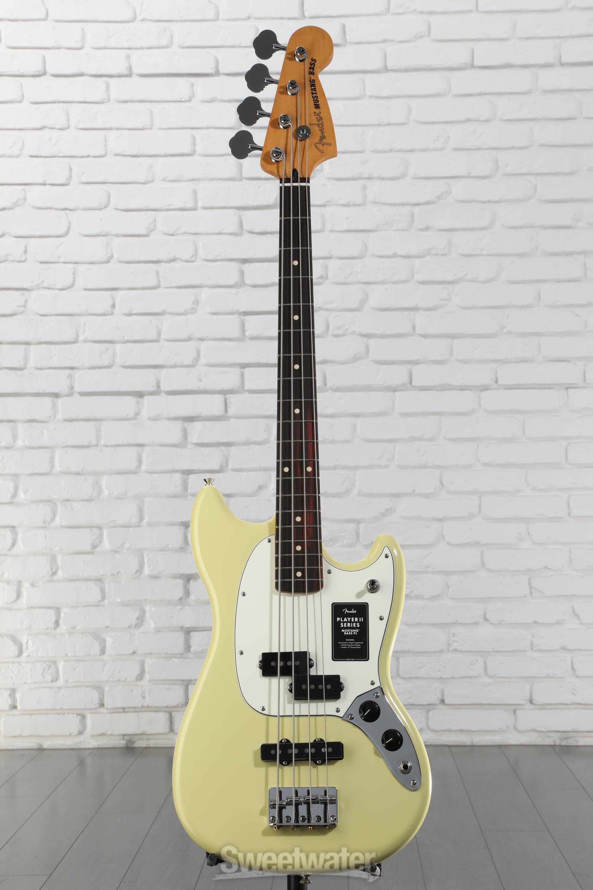 【美品】Fender Player Mustang Bass PJ Fender Player Mustang Bass PJ - Aged Natural | Sweetwater