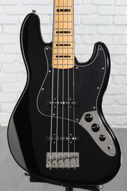 Squier Classic Vibe '70s Jazz Bass V - Black with Maple Fingerboard