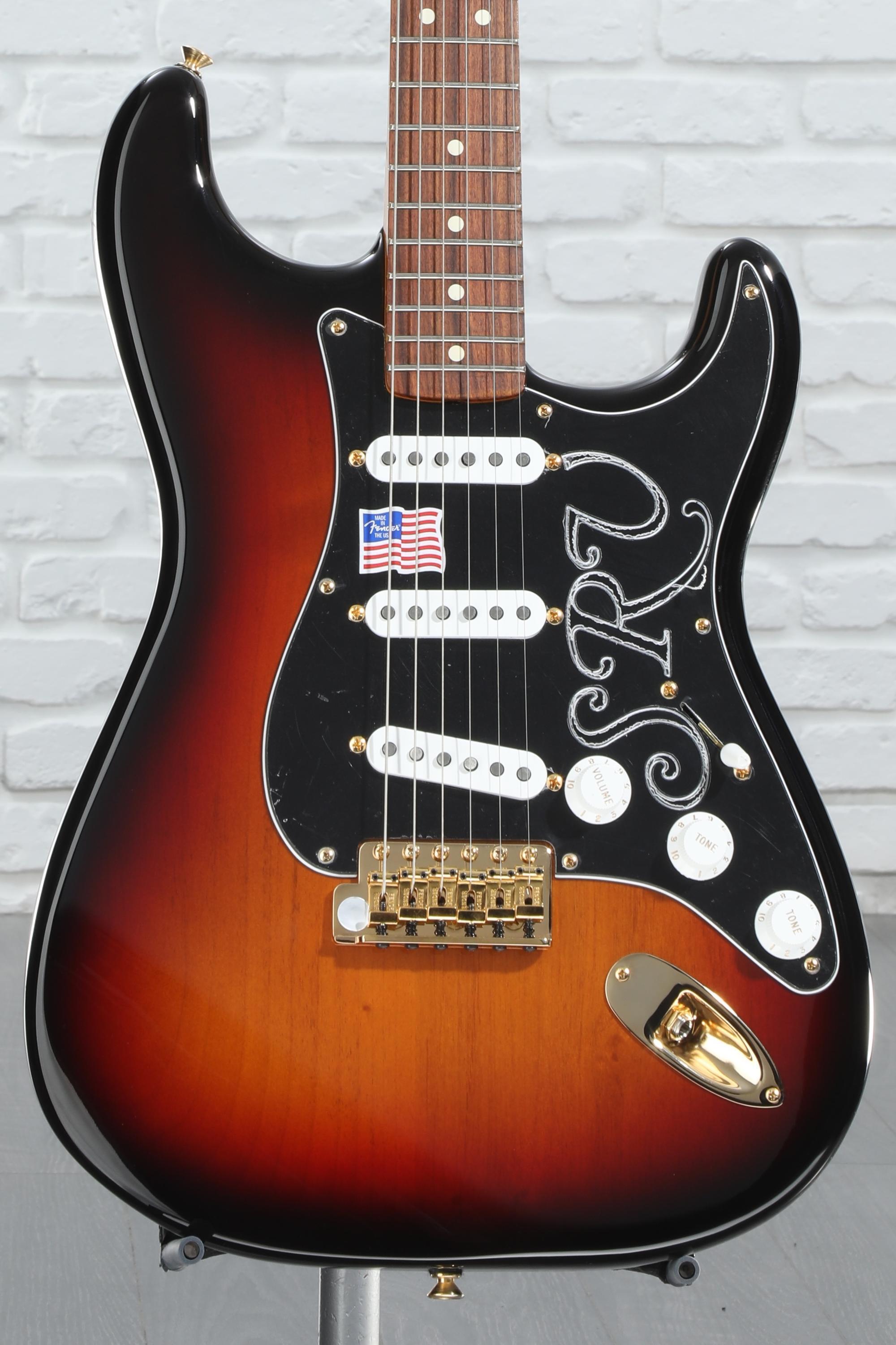 【メーカー公式ショップ】 Ray Stevie Fender Vaughan Sunburst 3-color - Stratocaster ギター
