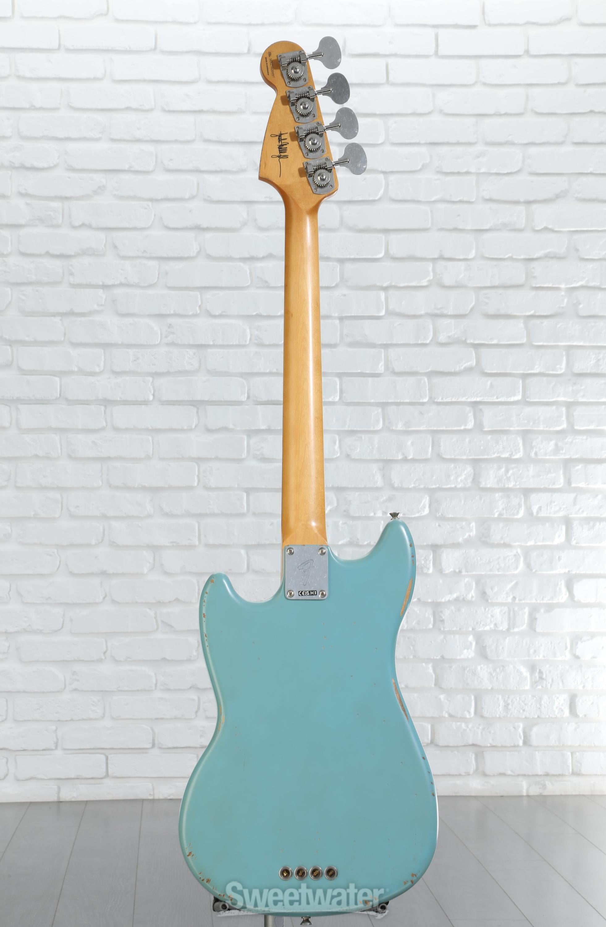 Fender JMJ Road Worn Mustang Bass - Faded Daphne Blue