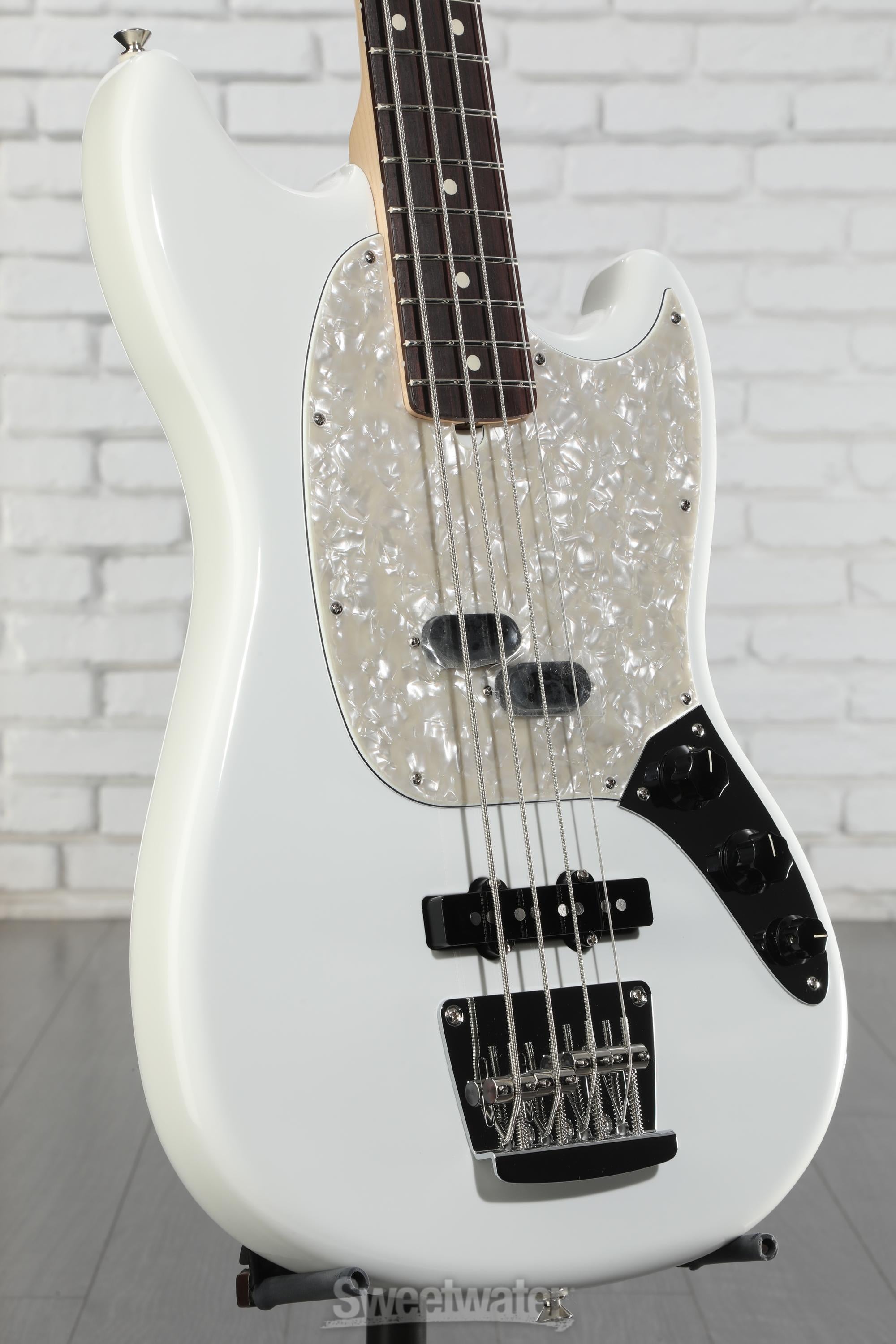 Fender American Performer Mustang Bass - Arctic White with
