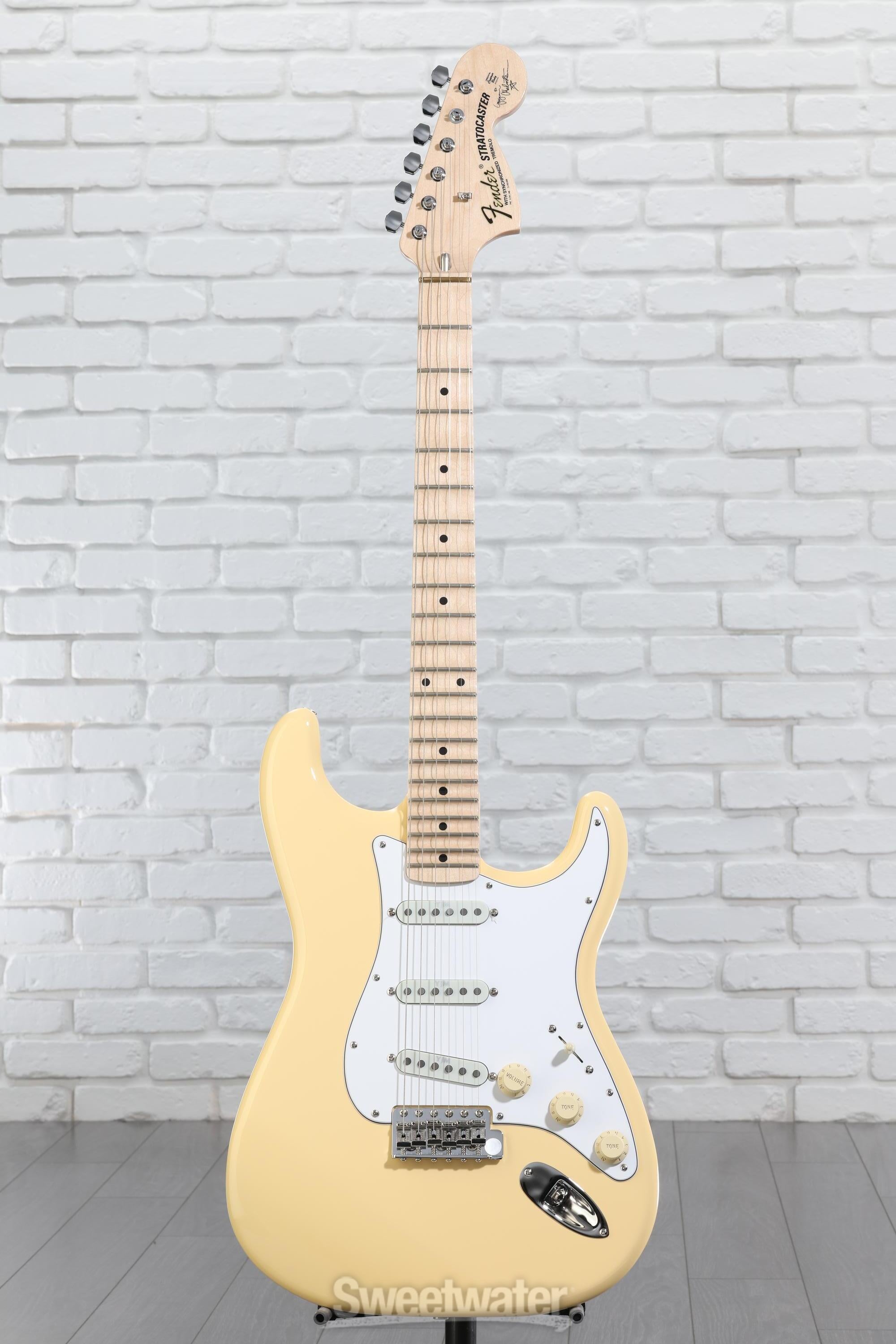 Fender Yngwie Malmsteen Stratocaster Electric Guitar