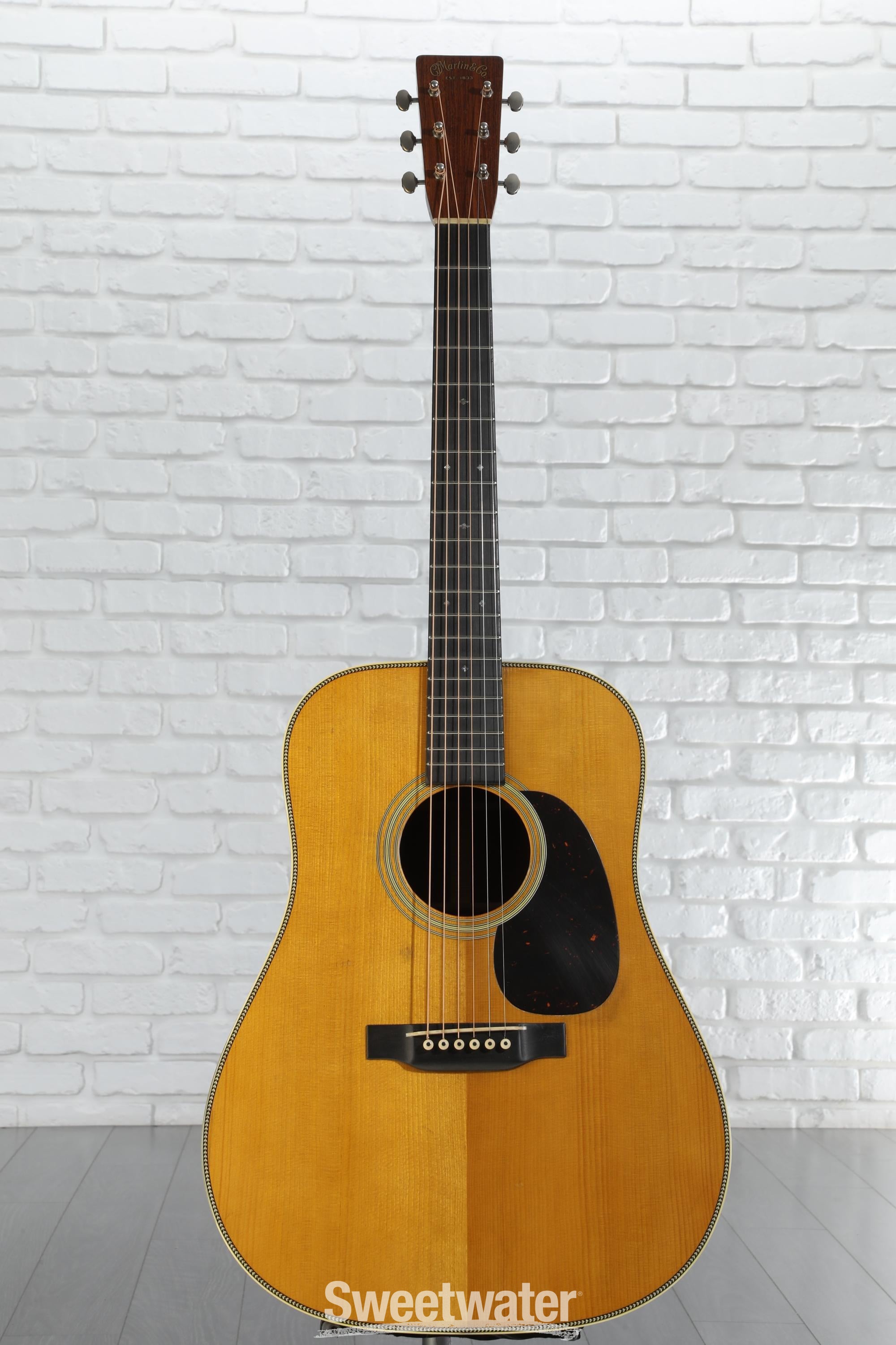 ハン　Martin d-28 Martin D-28 Authentic 1937 VTS Acoustic Guitar | Sweetwater