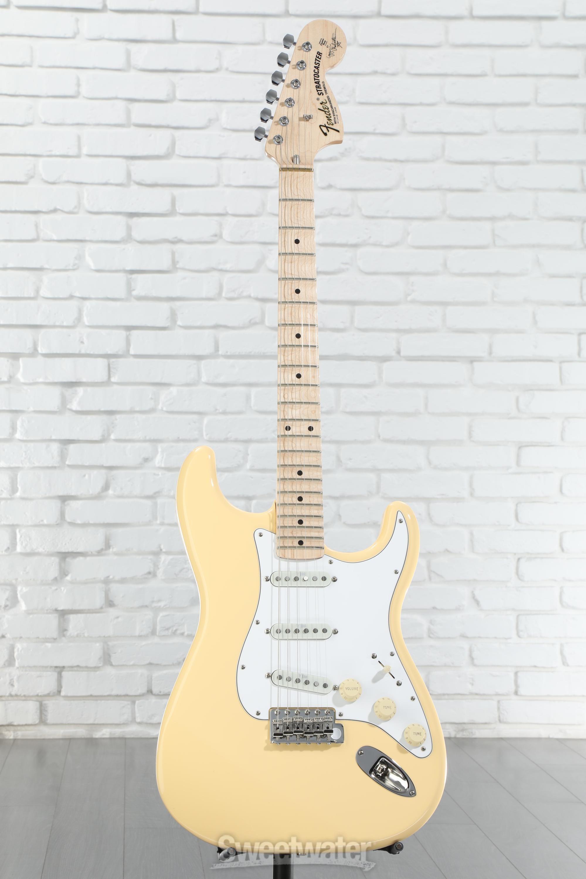ギター Fender USA Yngwie Malmsteen Signature Fender Yngwie Malmsteen Stratocaster Electric Guitar