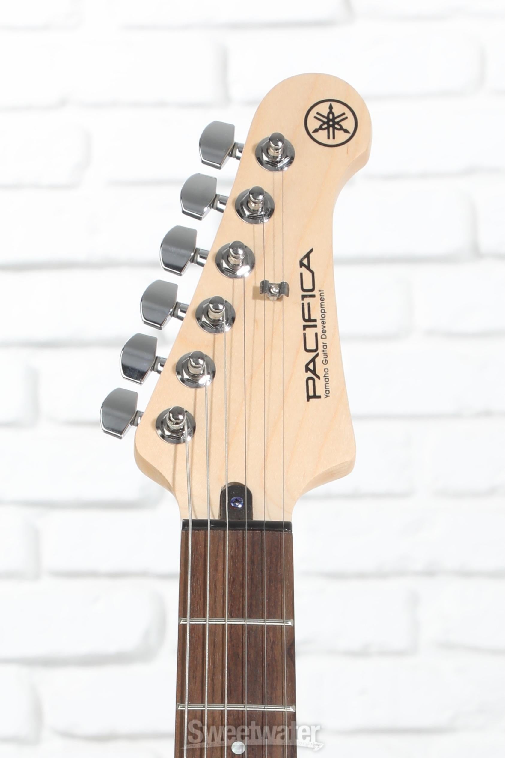 Yamaha PAC112V Pacifica Electric Guitar - Sonic Blue