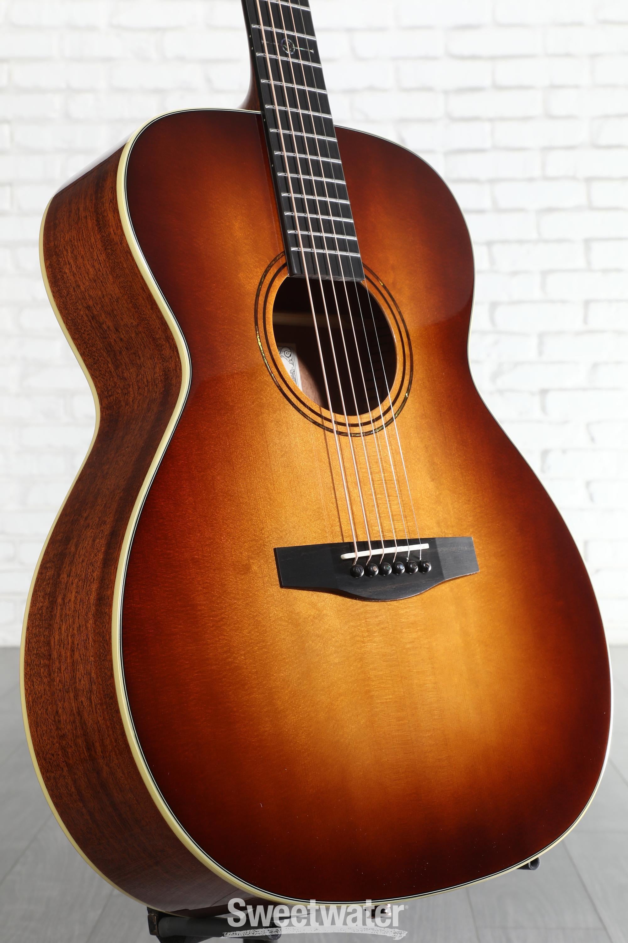 Photo of Alvarez LF60e Sunset Laureate Series Folk/OM Acoustic-electric Guitar - Sunset