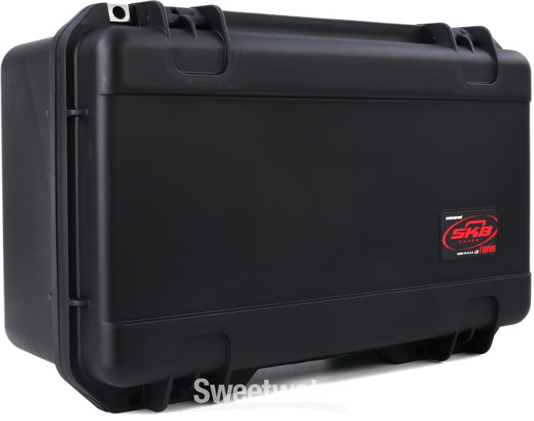 SKB 3i-2011-MC12 iSeries Case for up to 12 Microphones