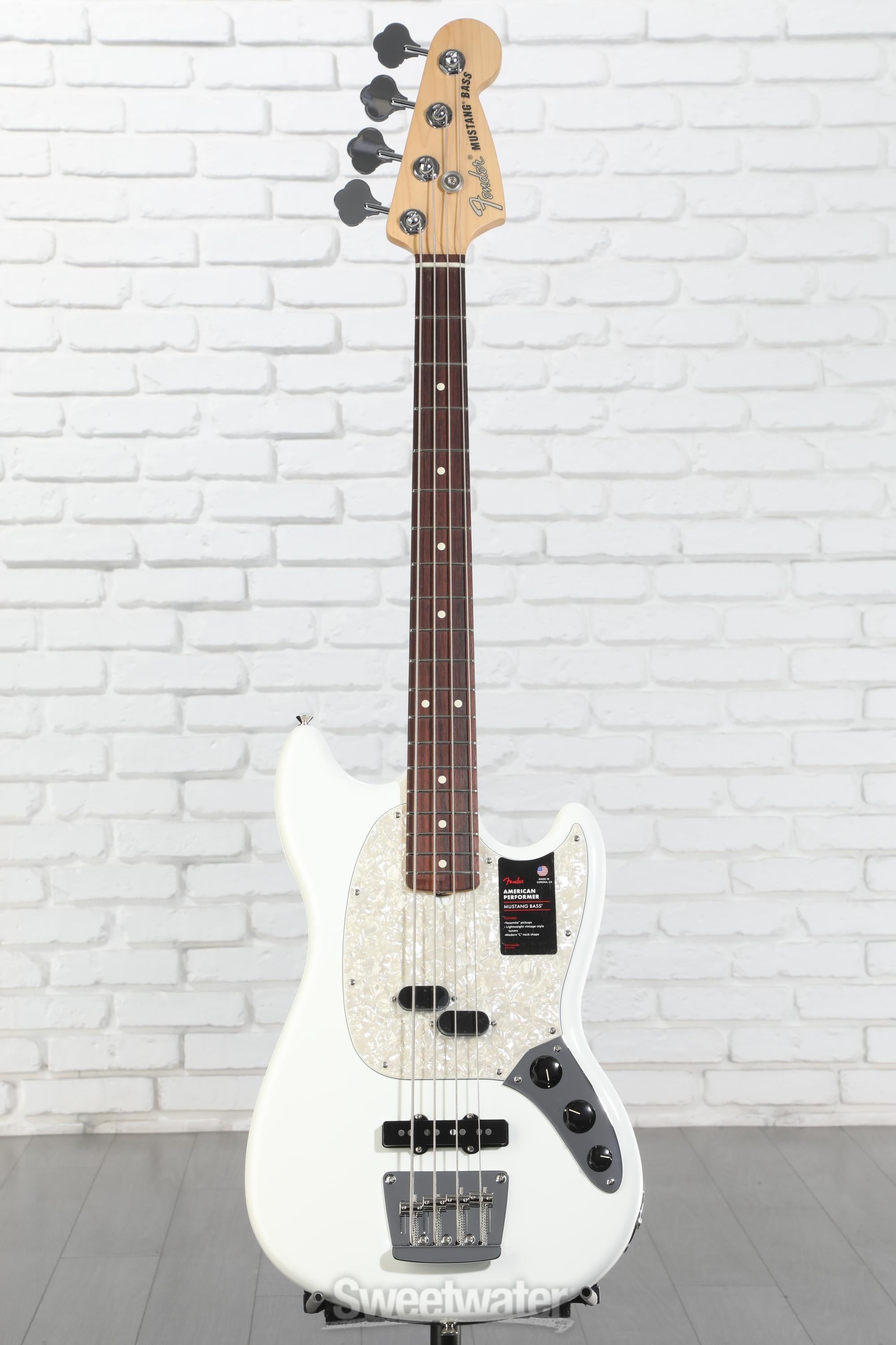 Fender American Performer Mustang Bass - Arctic White with