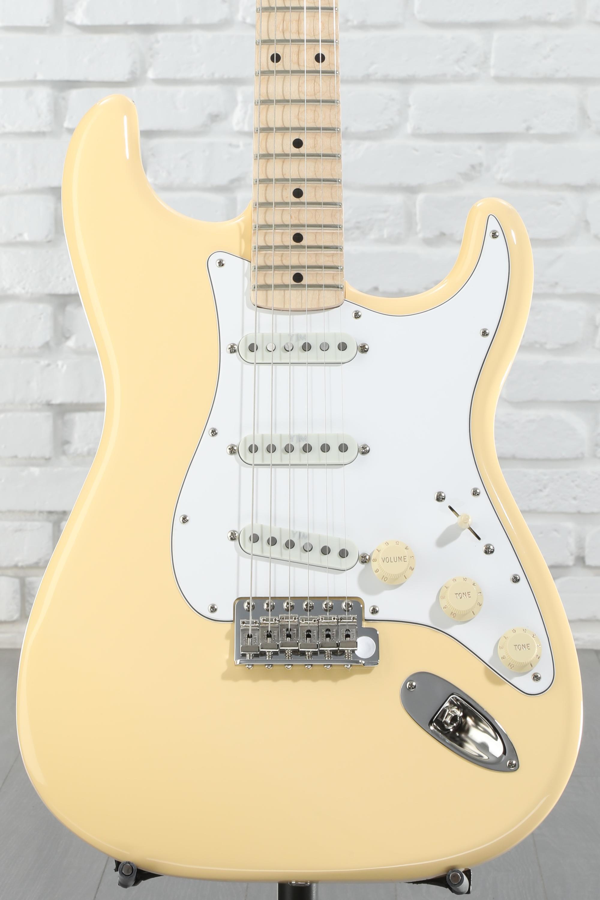 Fender Yngwie Malmsteen Stratocaster Electric Guitar