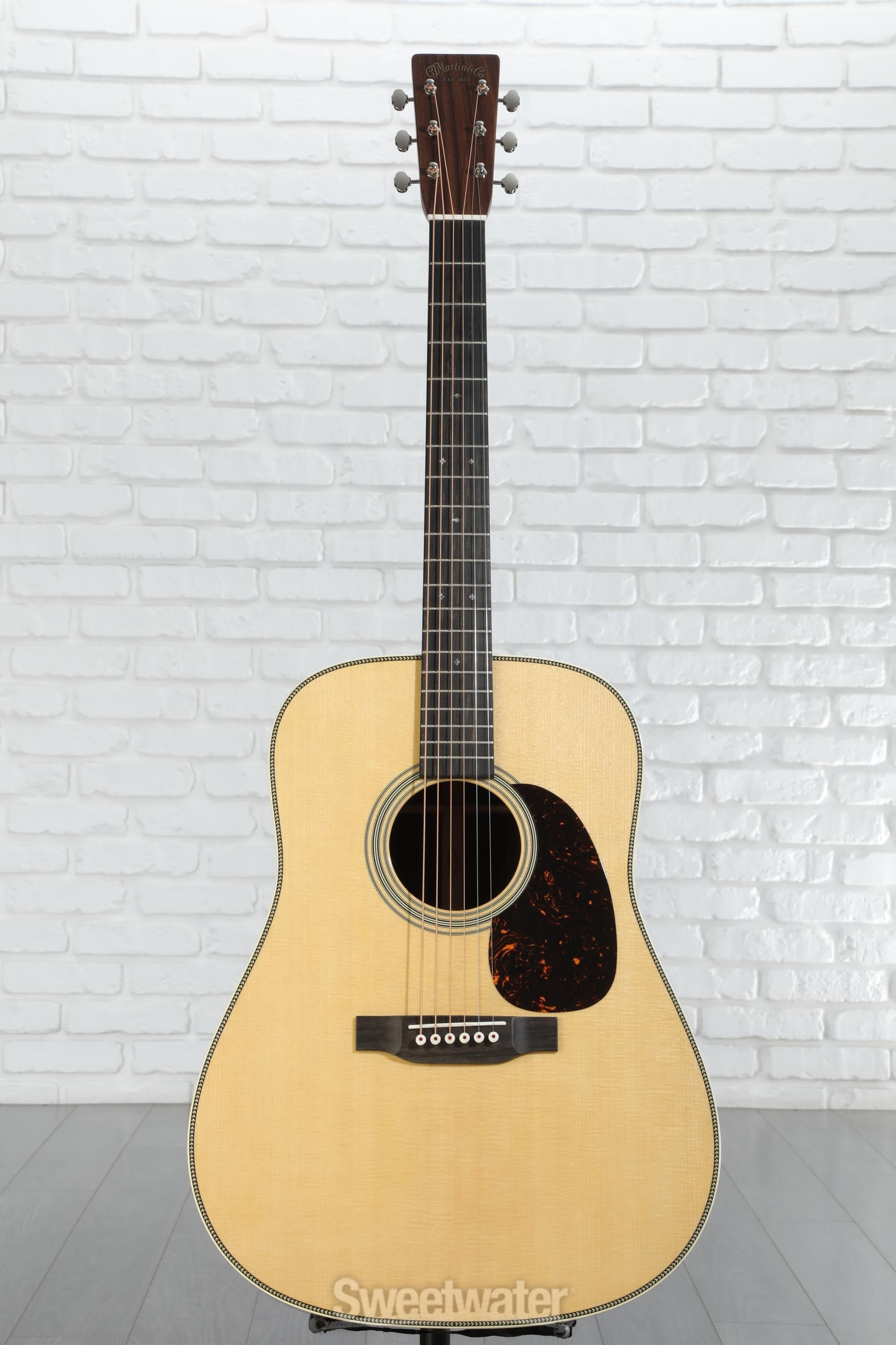 Martin D-28 - Natural (2025) – Empire Music