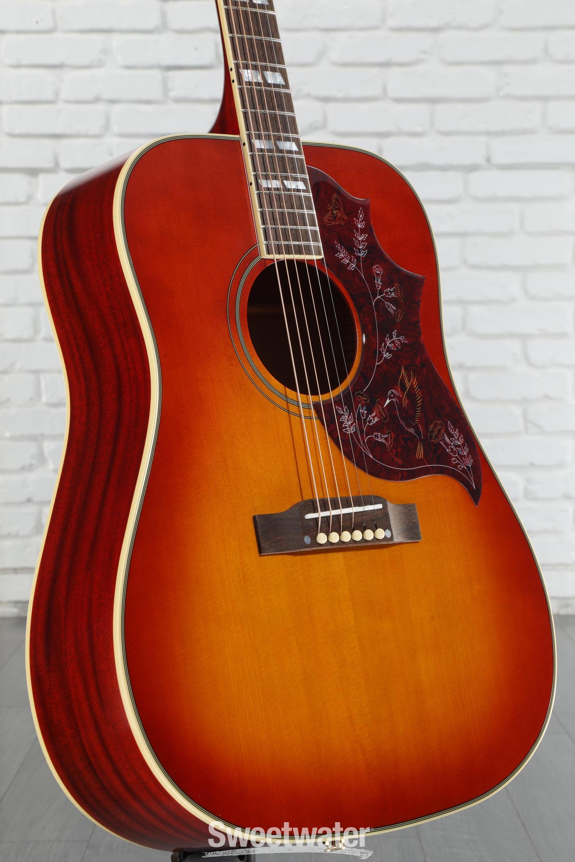 Epiphone Hummingbird Acoustic Guitar - Aged Cherry Sunburst