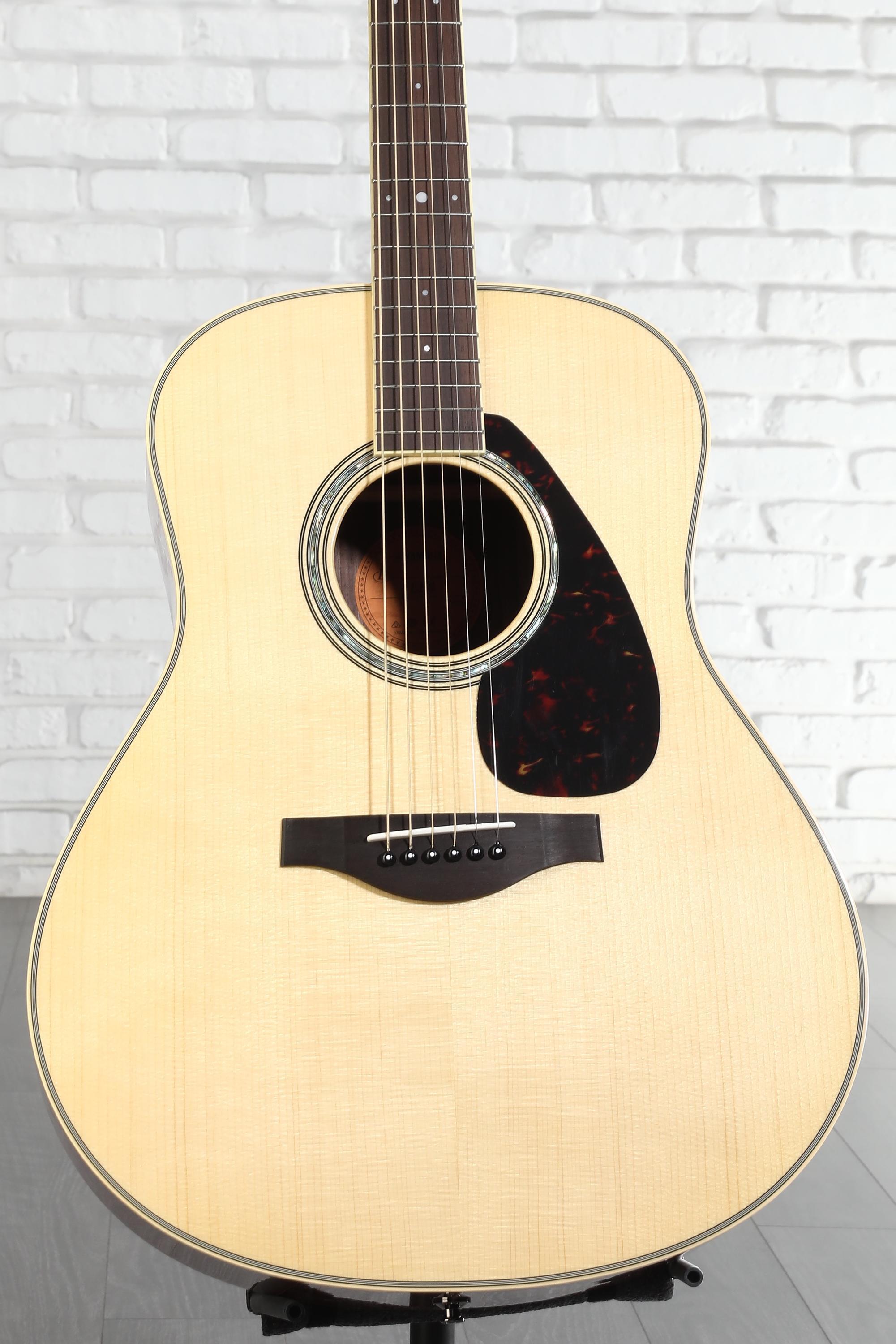 Yamaha LL6 ARE Original Jumbo Acoustic Guitar - Natural Reviews