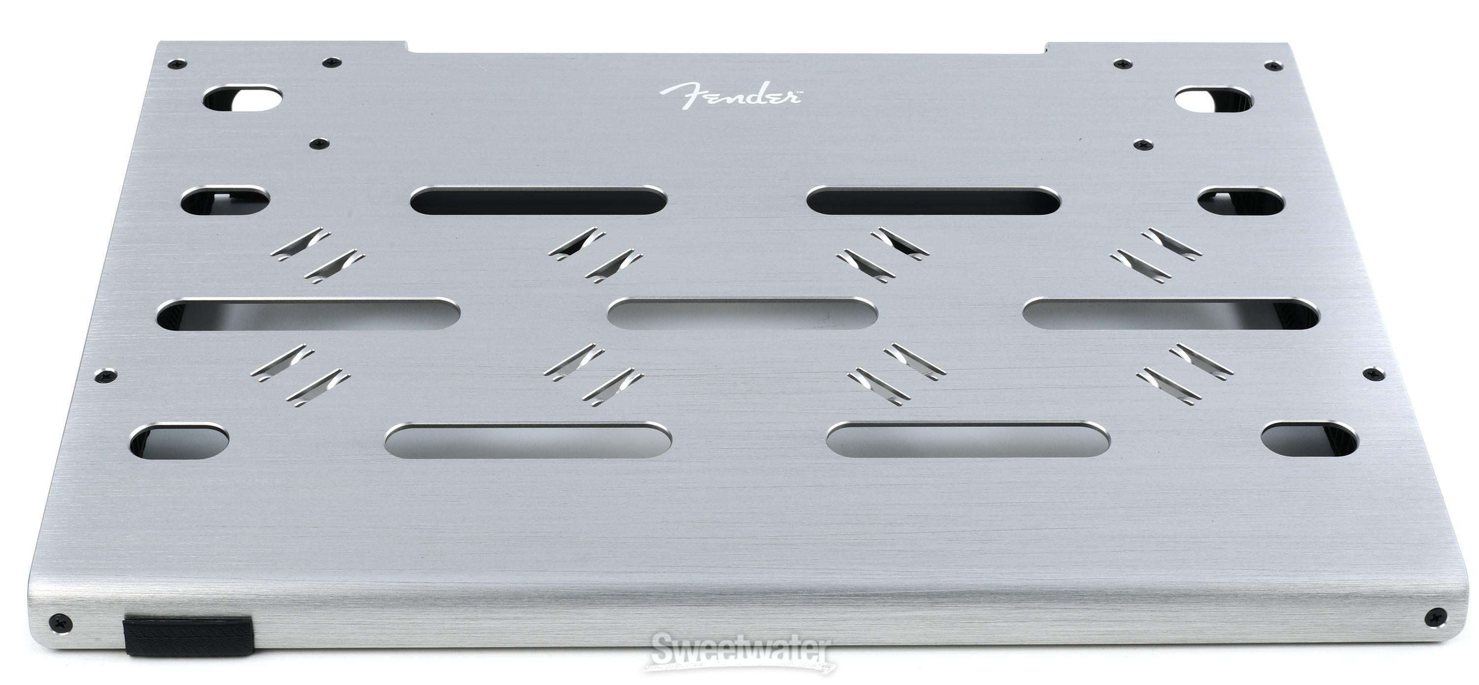 Fender Professional Pedalboard with Bag - Small | Sweetwater