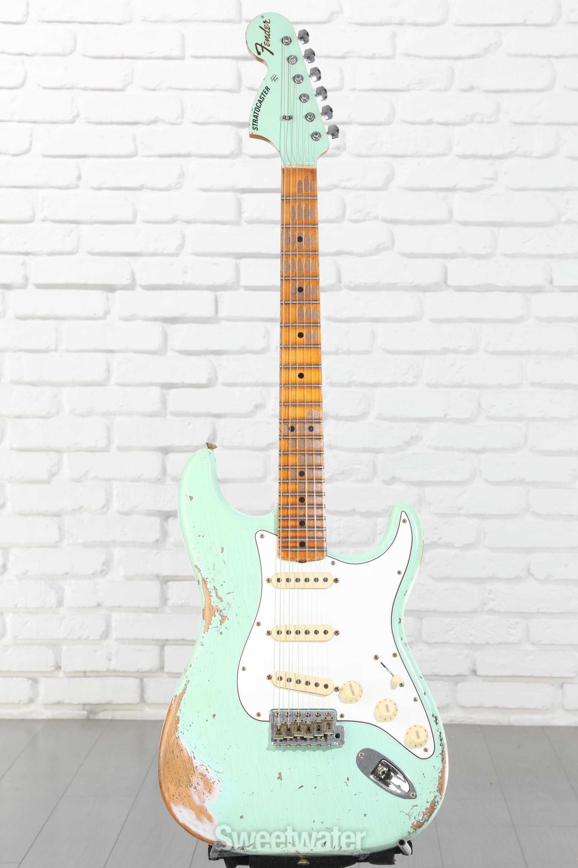 ギター SurfGreen Relic LaquerFinishStratocaster Fender Custom Shop 1969 Stratocaster Electric Guitar - Surf Green