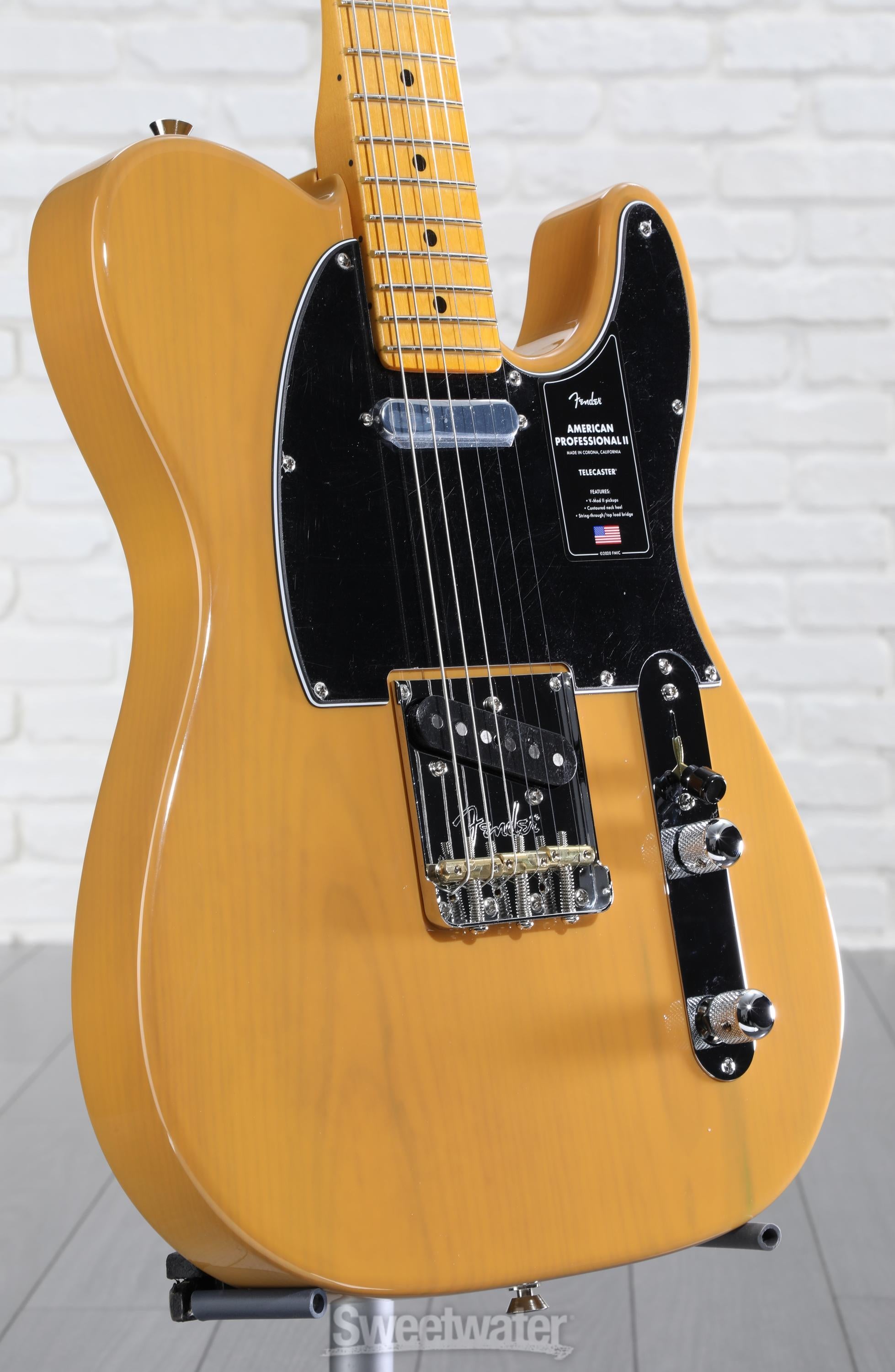 Fender American Professional II Telecaster - Butterscotch Blonde with Maple  Fingerboard