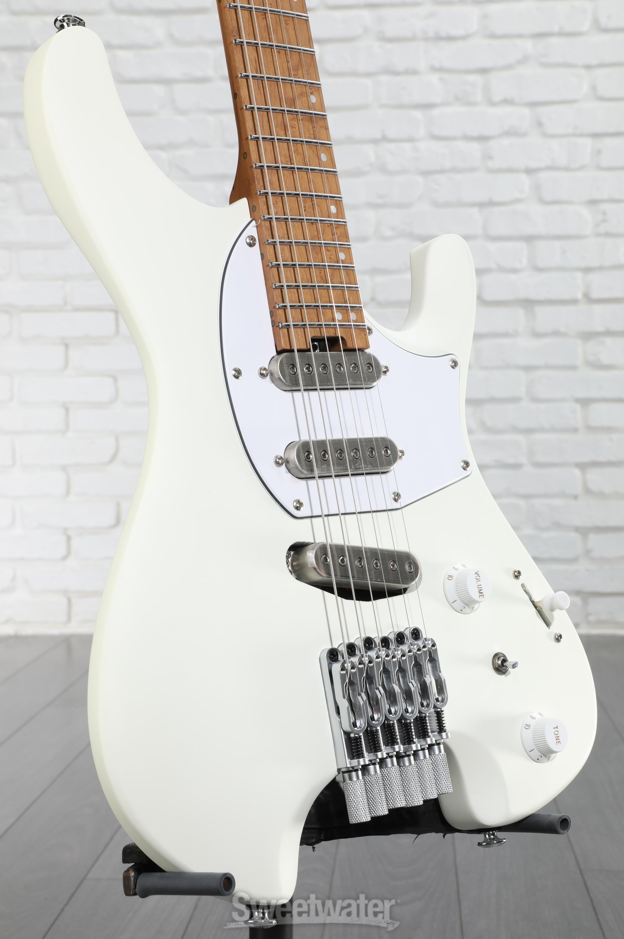 Ibanez Ichika Signature ICHI10 Electric Guitar - Vintage White