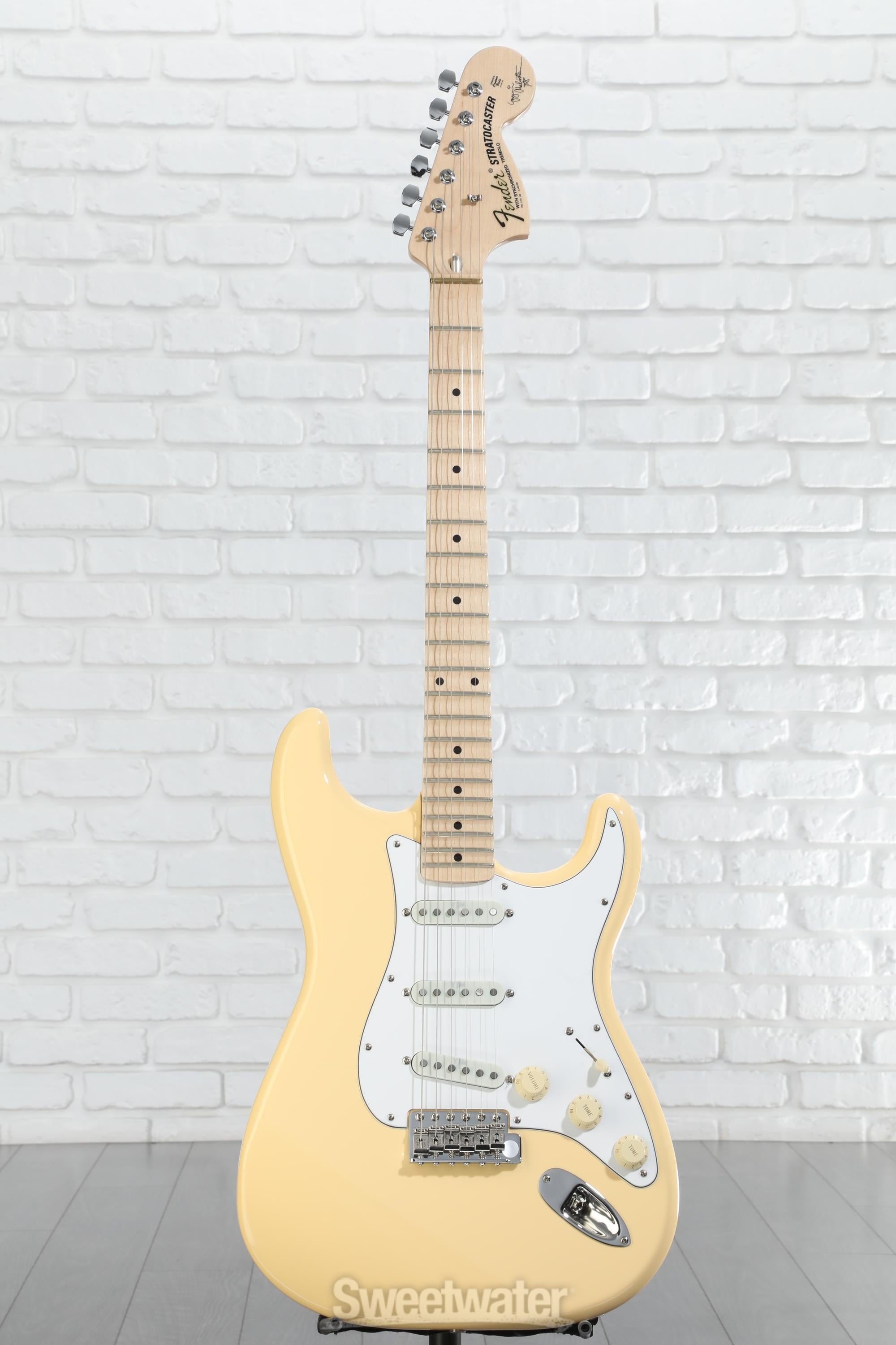 YJM308W / YNGWIE MALMSTEEN White Fender Yngwie Malmsteen Stratocaster Electric Guitar