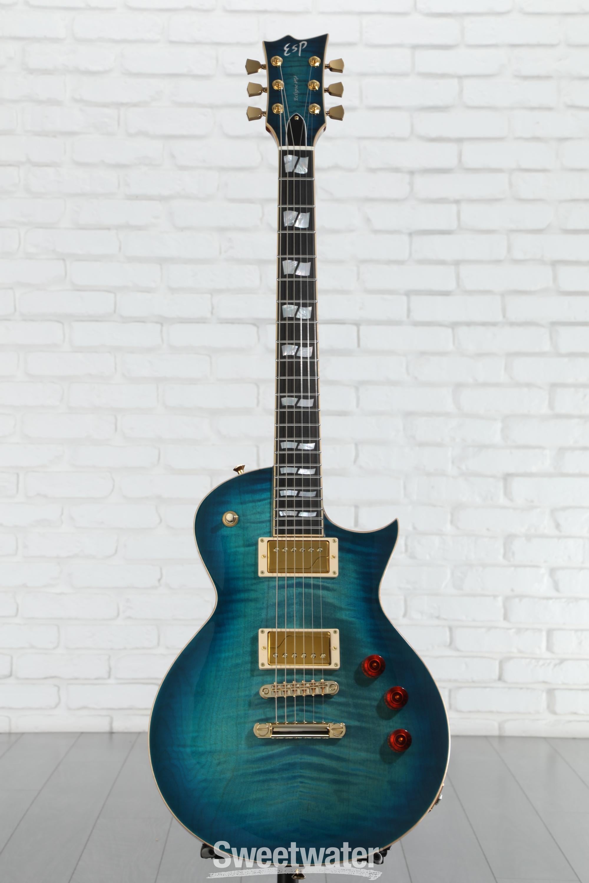 ESPギター AKIRA TAKASAKI生誕祭】 -DAY 1- ESP RANDOM STAR “THE RED