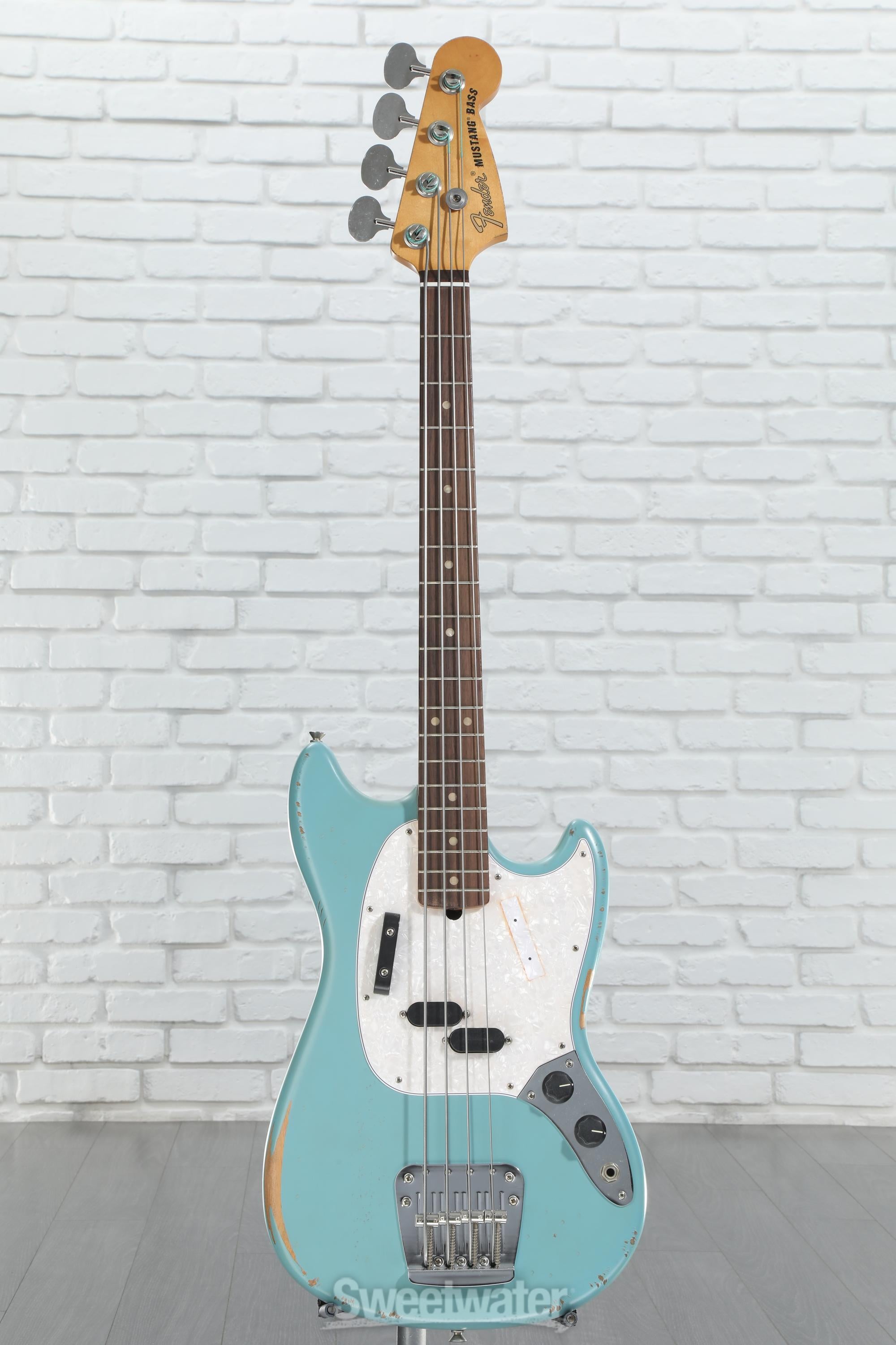 Fender JMJ Road Worn Mustang Bass Faded Daphne Blue — Rudy's
