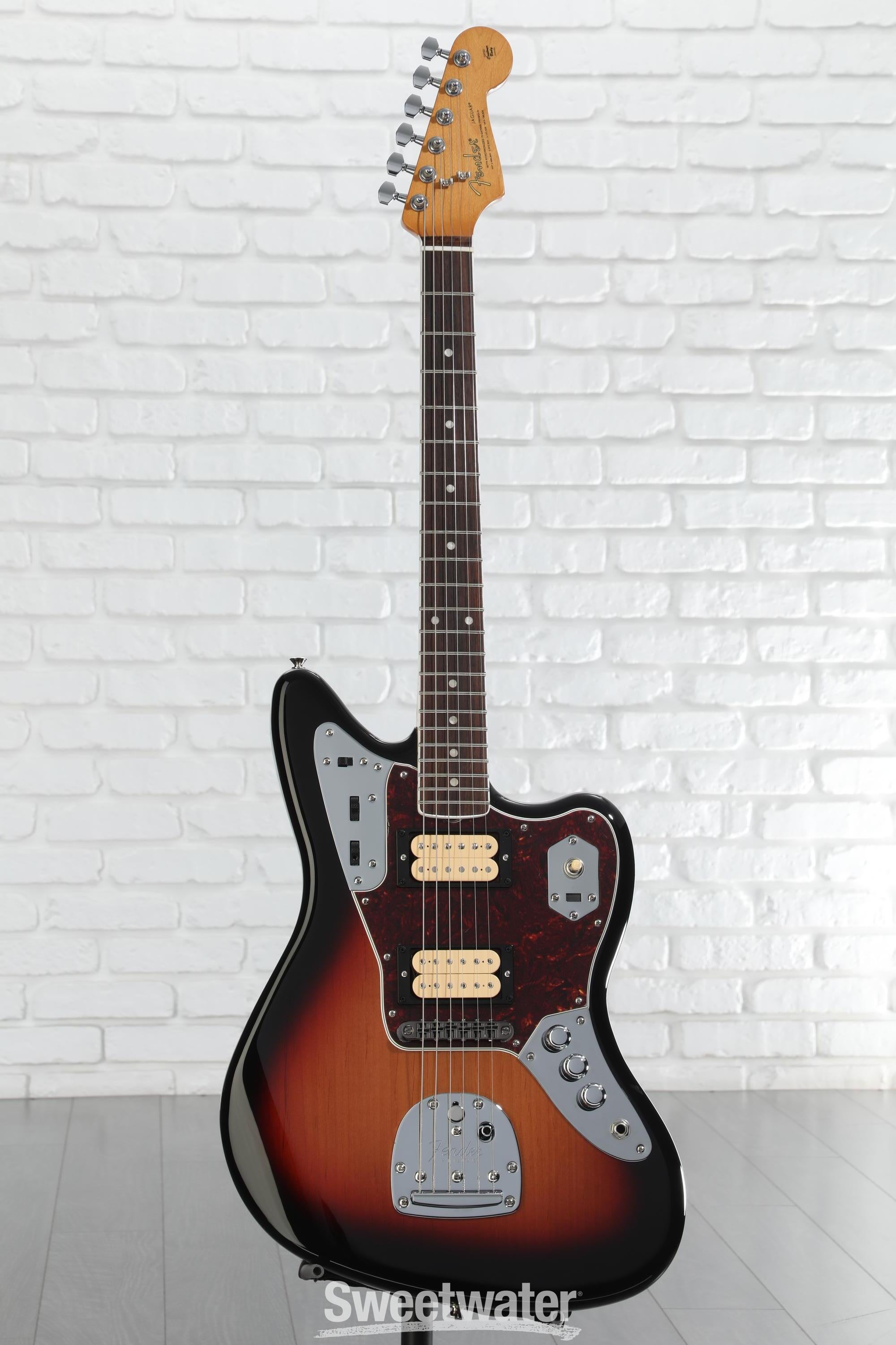 ギター Fender KURT COBAIN JAGUAR NOS Amazon.com: Fender Kurt Cobain Jaguar NOS - 3-Tone Sunburst