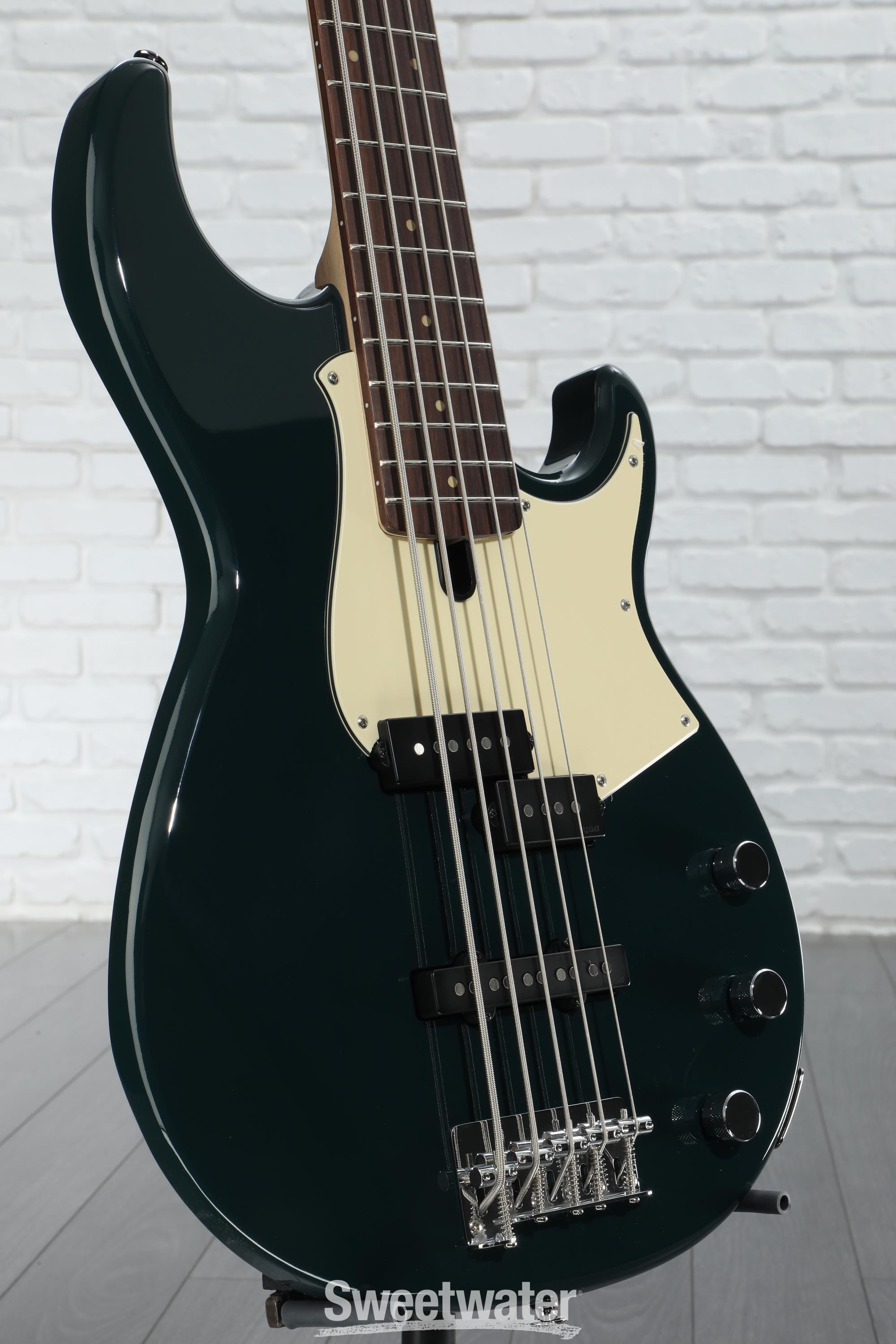 Yamaha BB435 5-string Bass Guitar - Teal Blue | Sweetwater