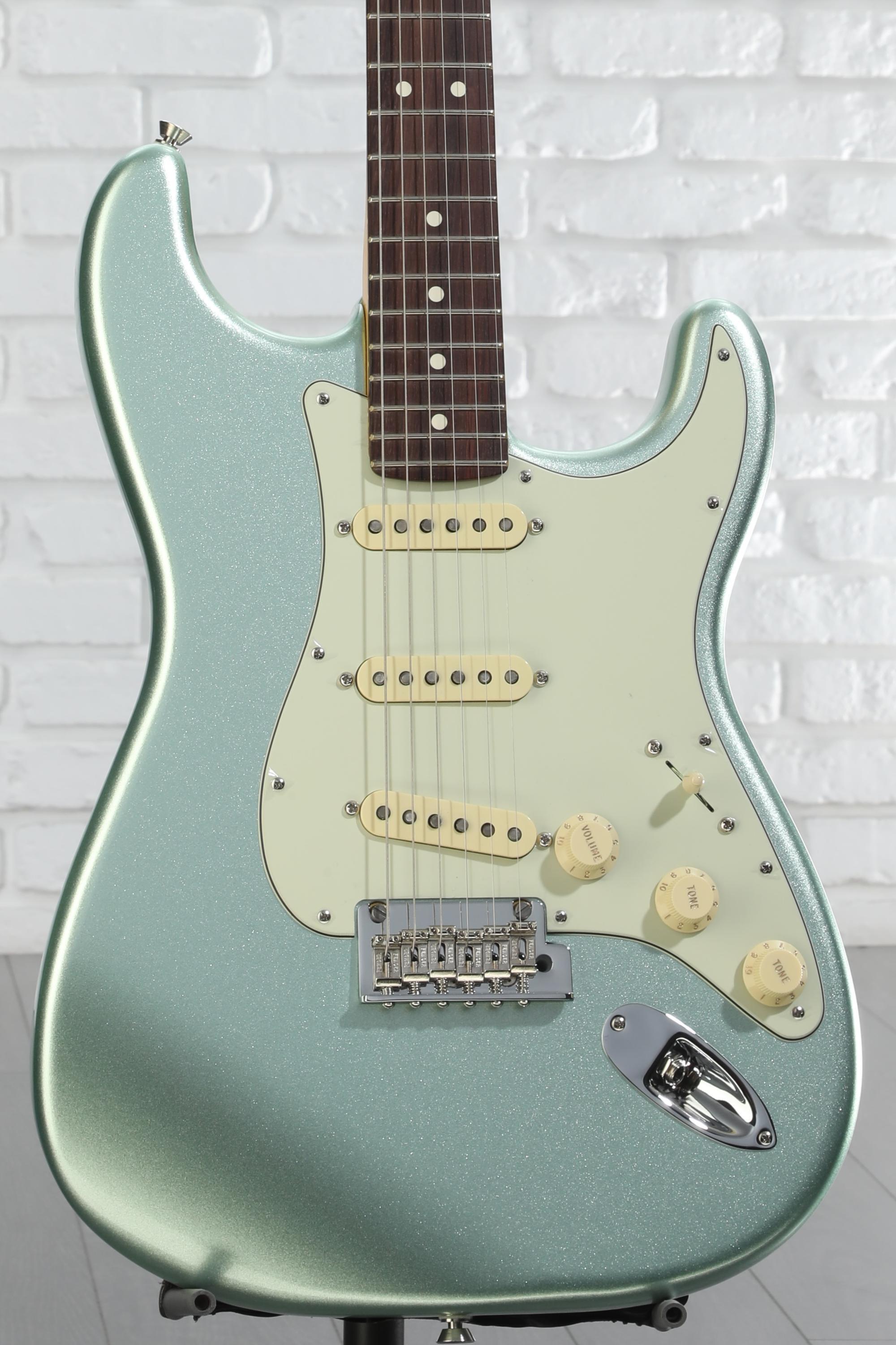ギター American professional II stratocaster Fender American Professional II Stratocaster HSS Rosewood