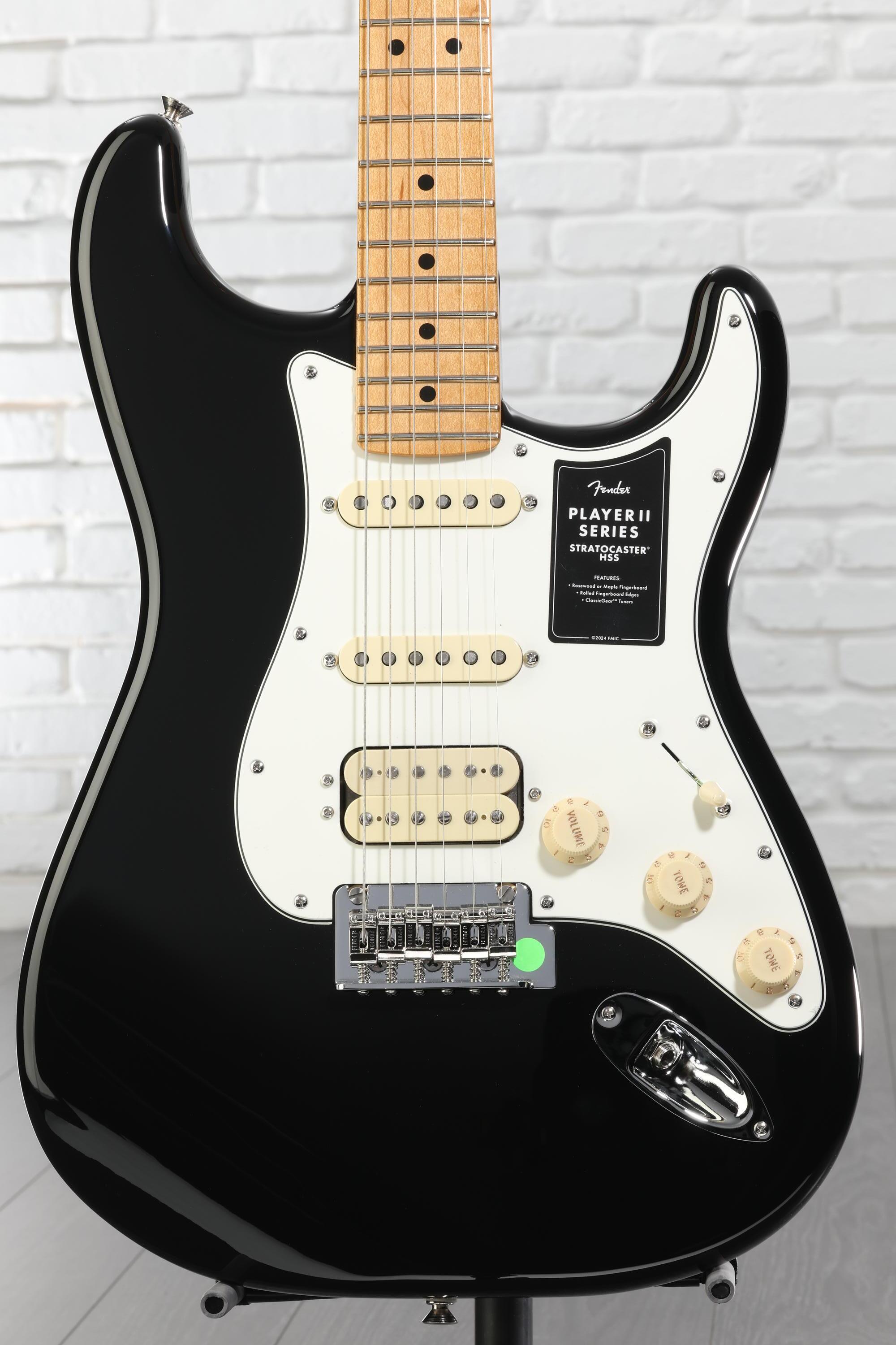 ギター Fender Player Stratcaster HSS BLK Fender Player II Stratocaster HSS Electric Guitar - Black with