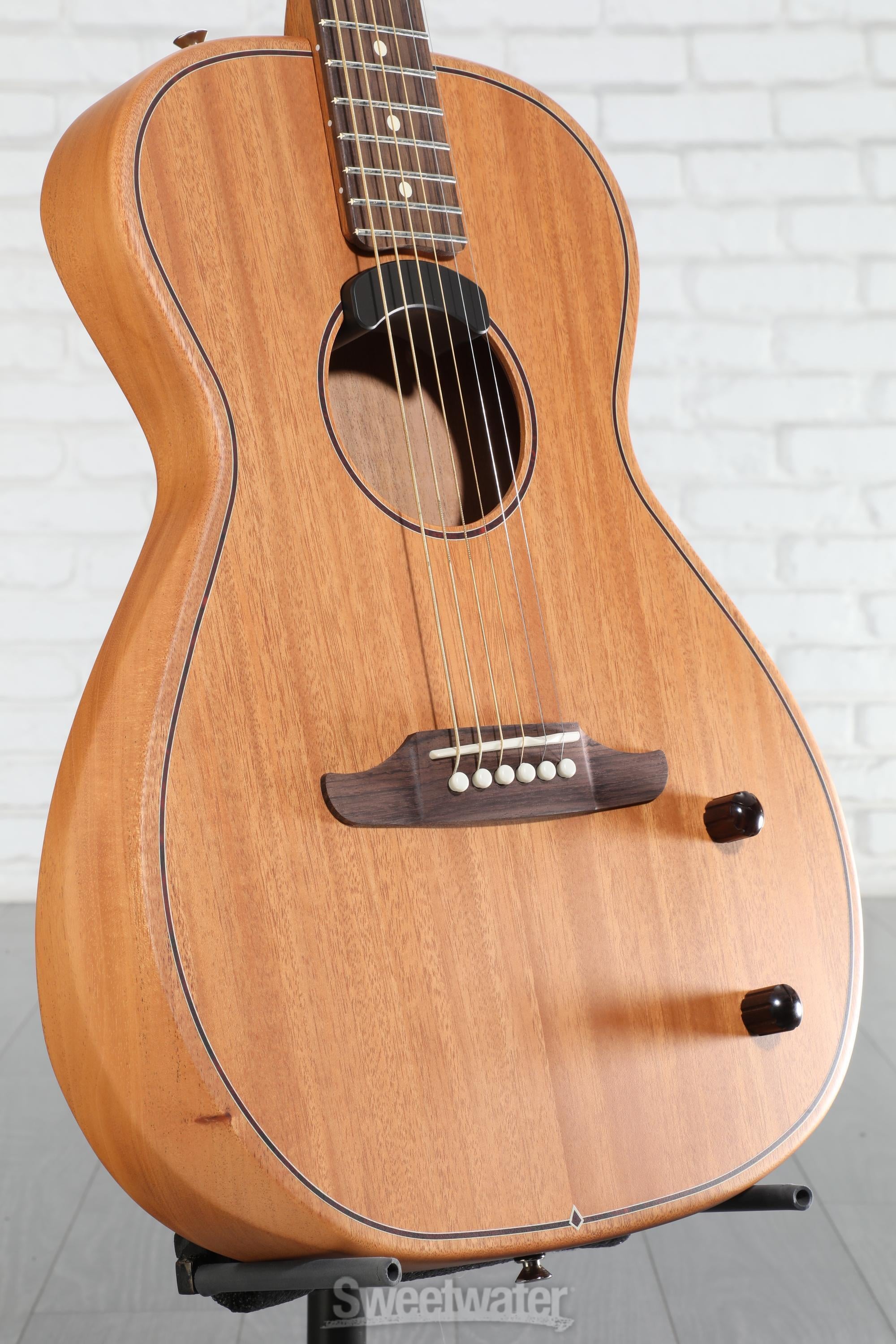 ギター Fender Highway Series Parlor Review: Fender's Highway Series Parlor—A Thinline Acoustic