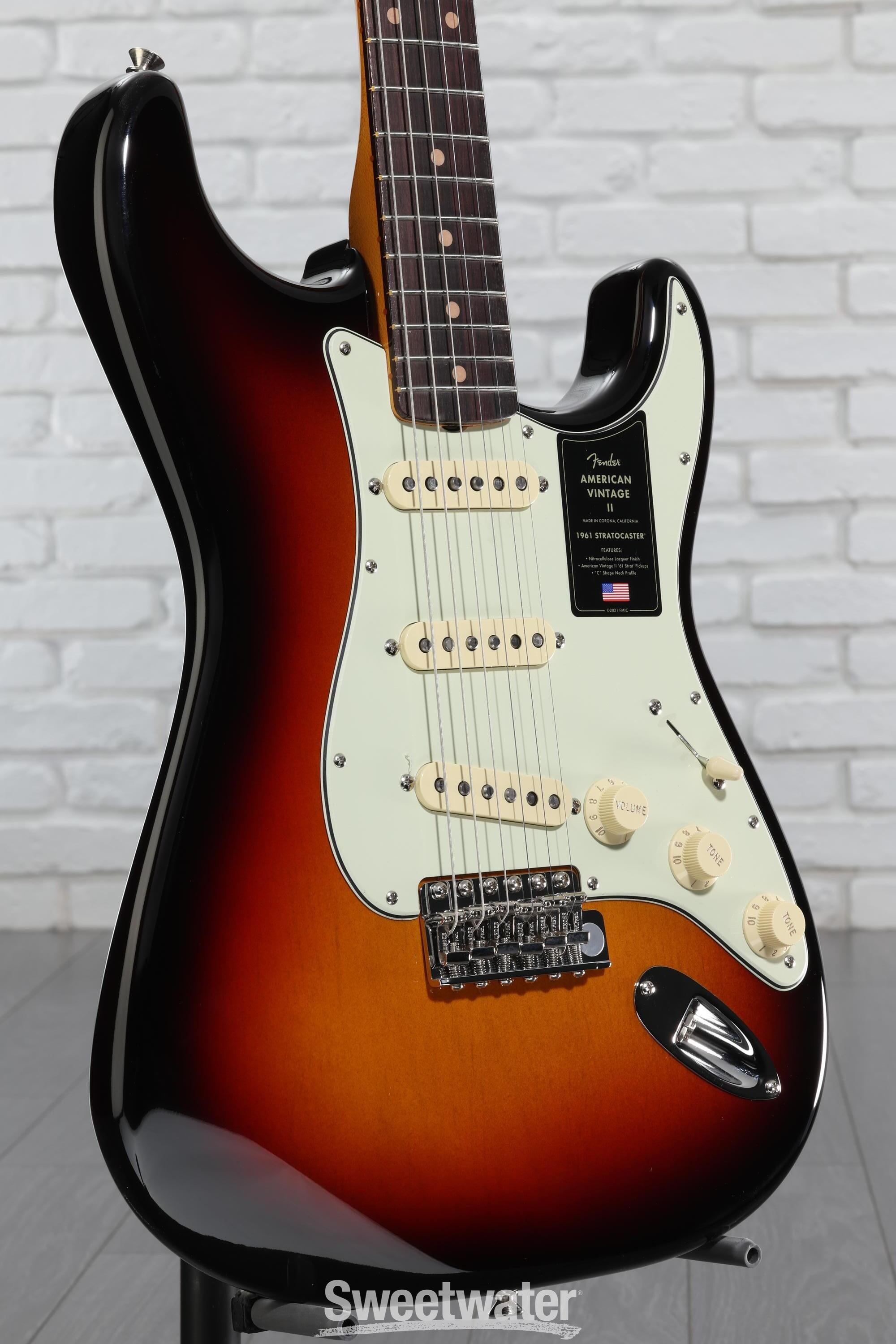 ギター Fender American Vintage II Stratocaster Fender American Vintage II 1961 Stratocaster Review: Closet
